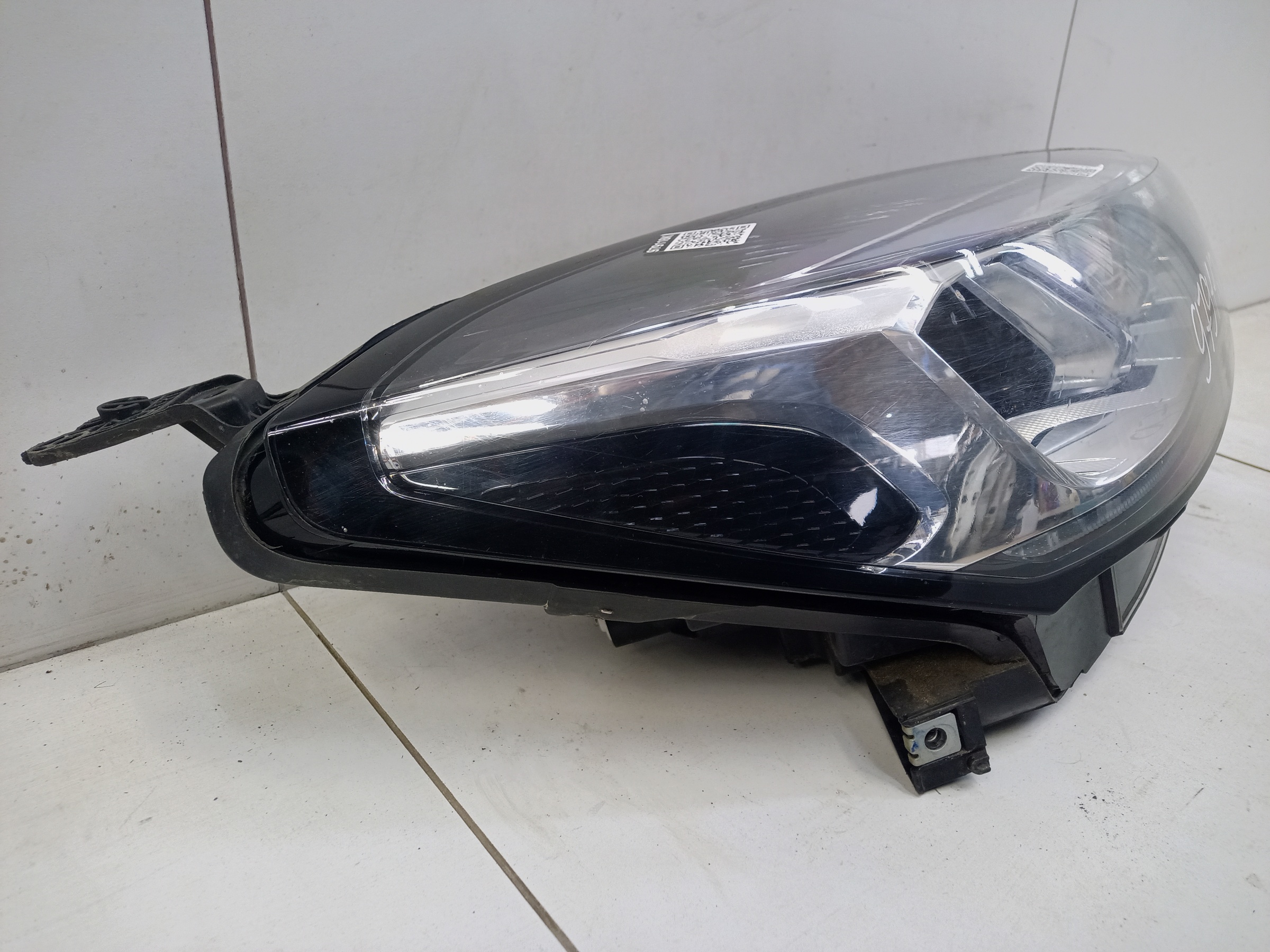 Фара передняя правая Chery Tiggo 7 Pro LED