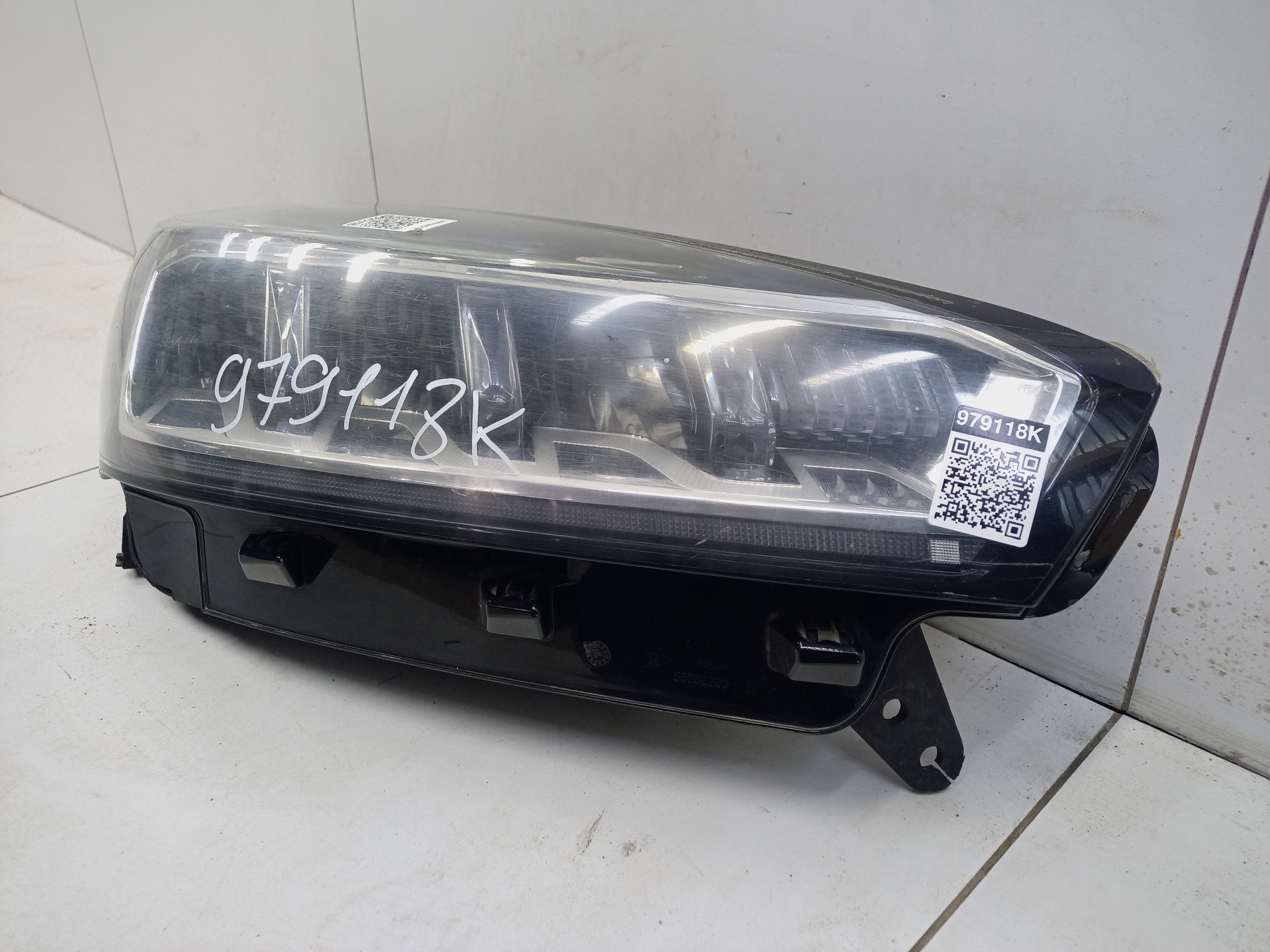 Фара передняя правая Chery Tiggo 7 Pro LED