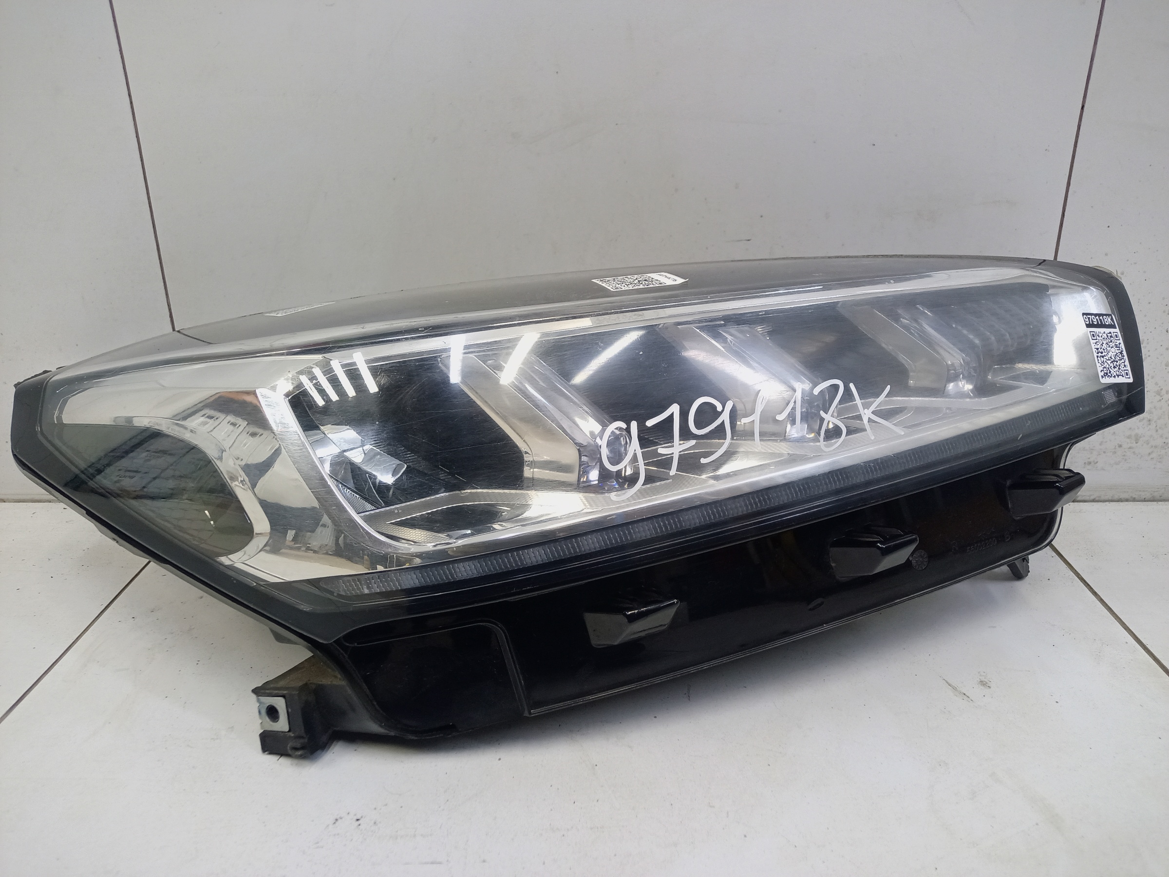 Фара передняя правая Chery Tiggo 7 Pro LED