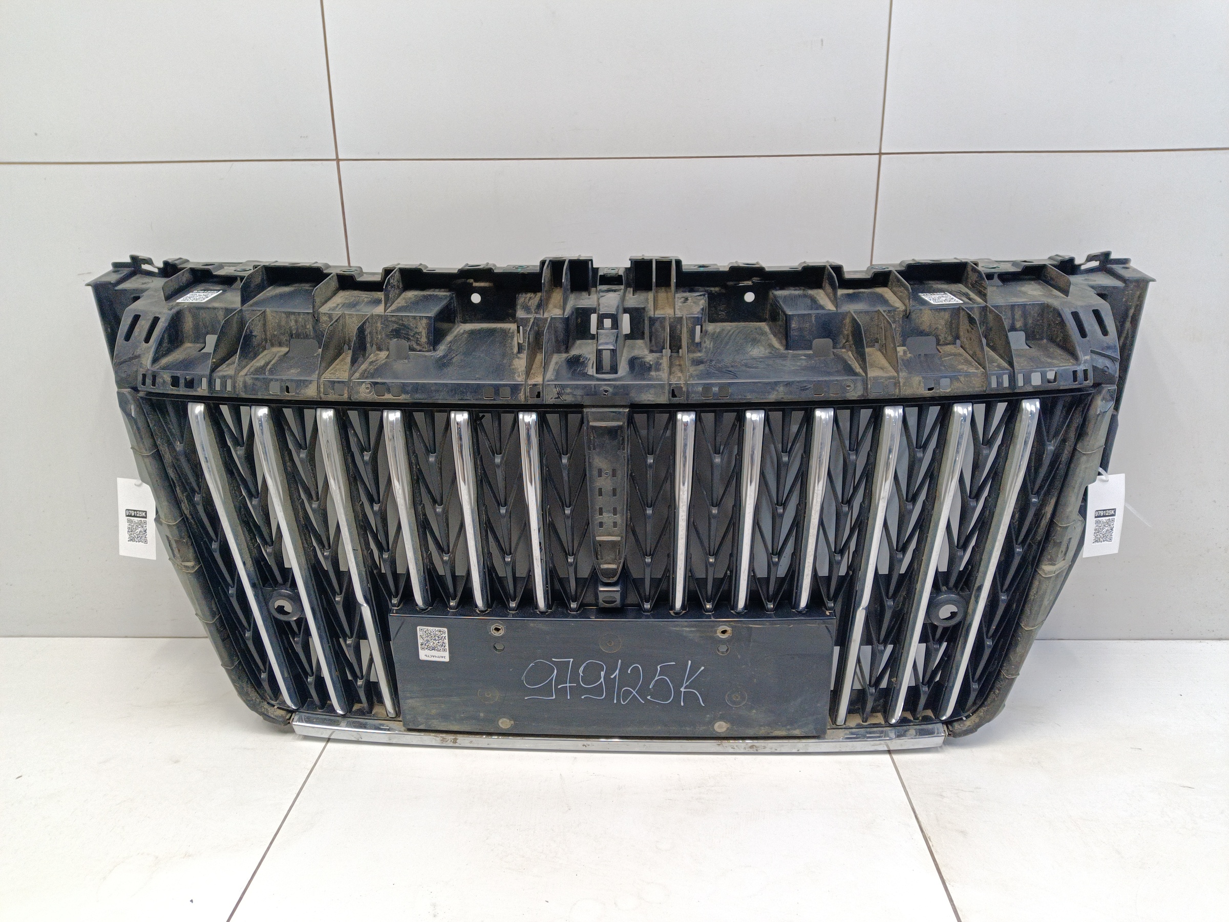 Решётка радиатора Hongqi H5 2