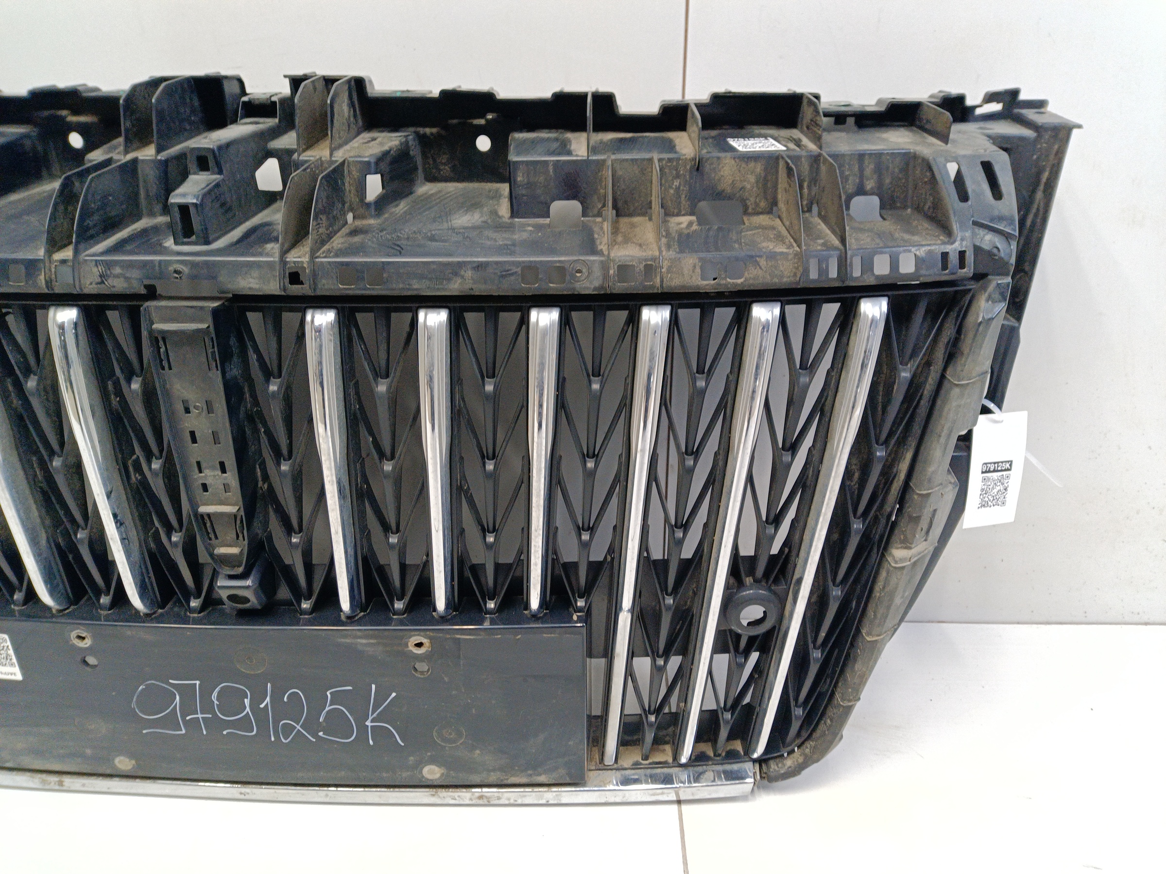 Решётка радиатора Hongqi H5 2