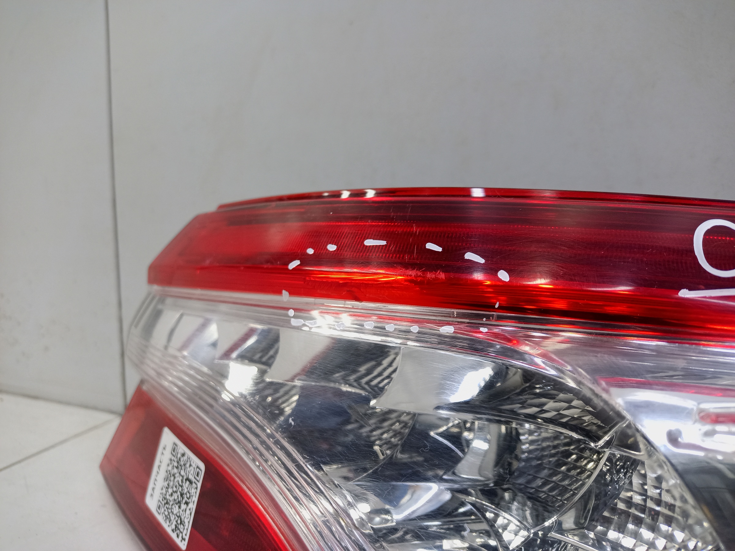 Фонарь задний правый наружный Toyota Camry V70 LED