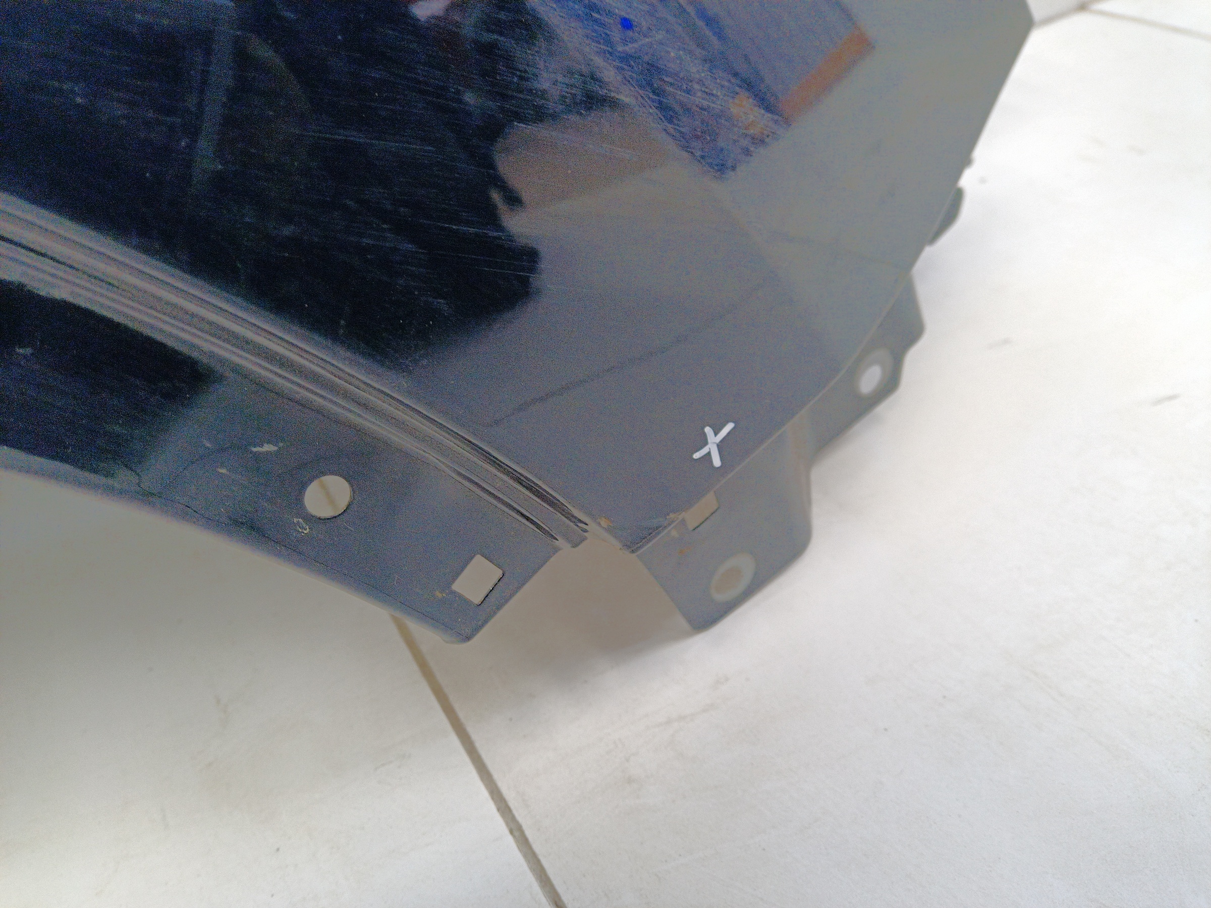 Крыло переднее правое Hongqi E-HS9