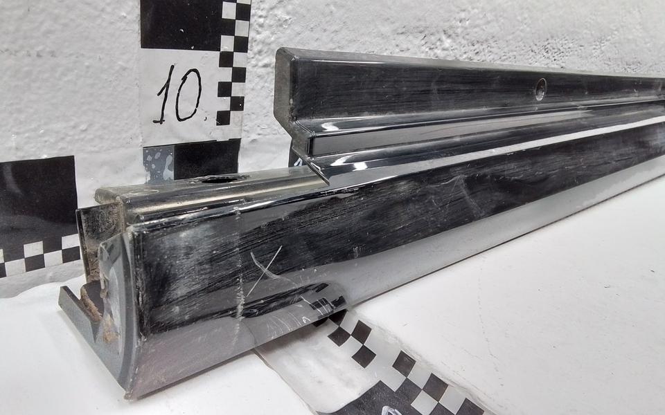 Накладка порога левого Toyota Camry V70