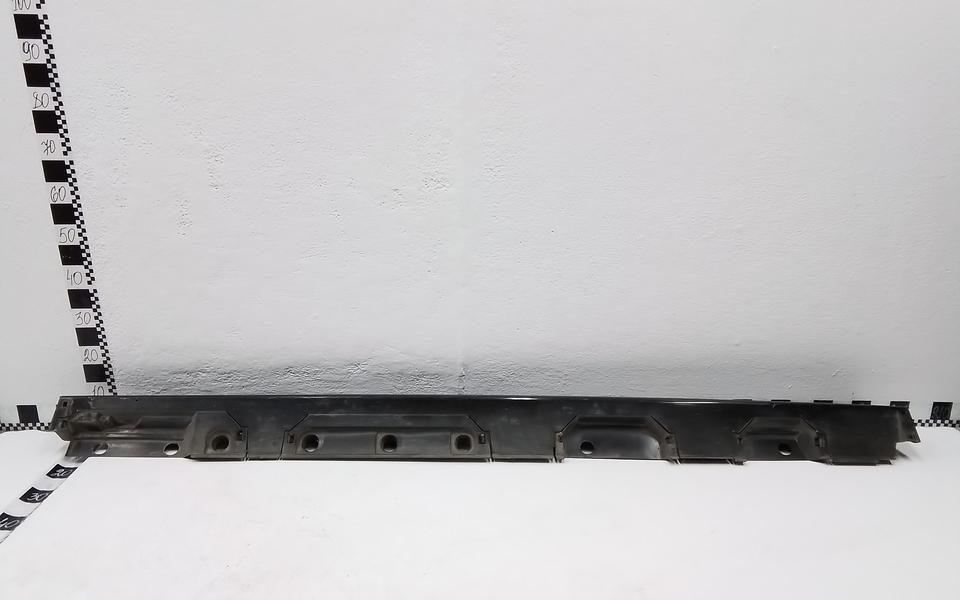 Накладка порога левого Toyota Camry V70