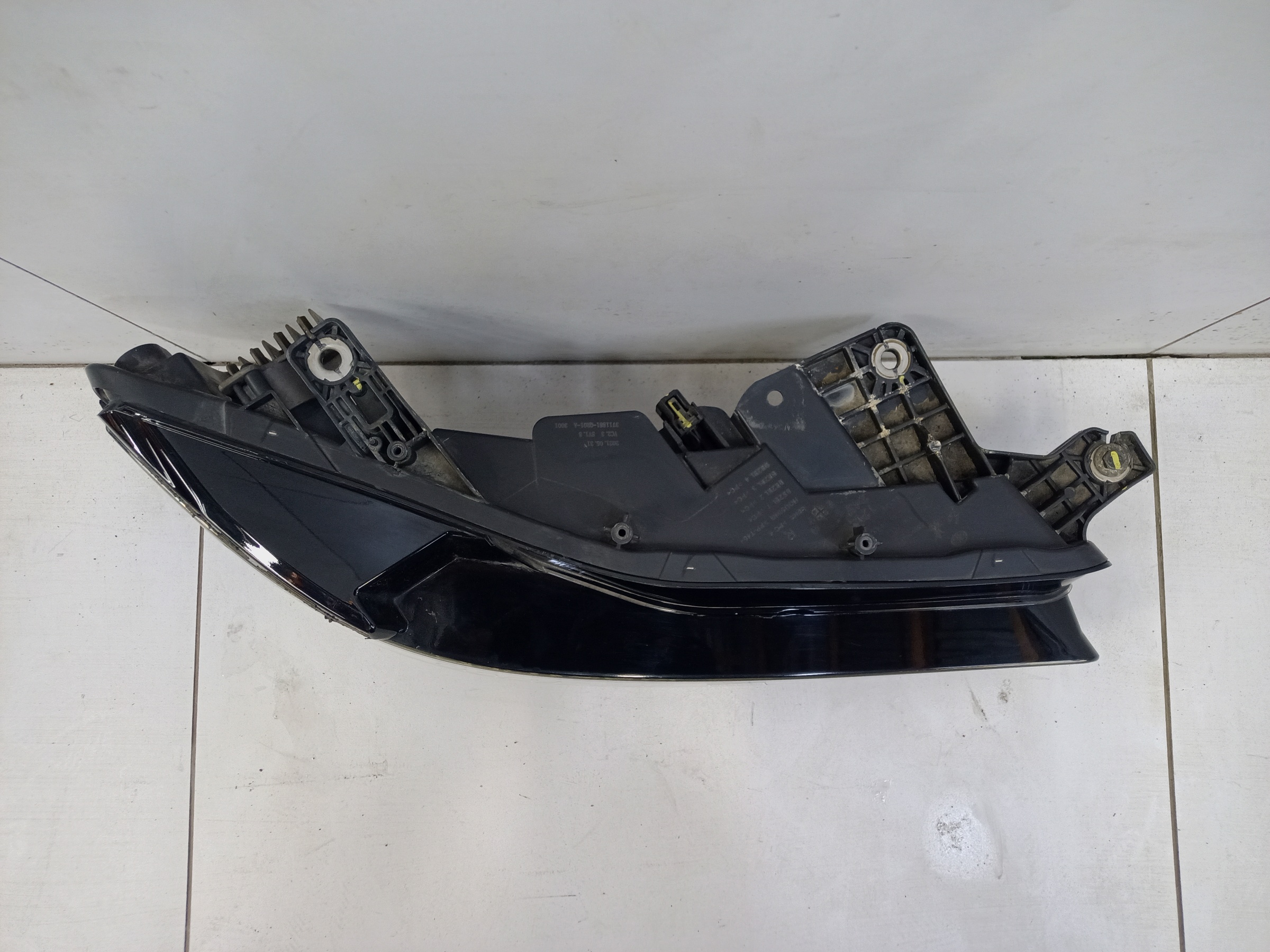 Фара ДХО передняя правая с повторителем Hongqi E-HS9