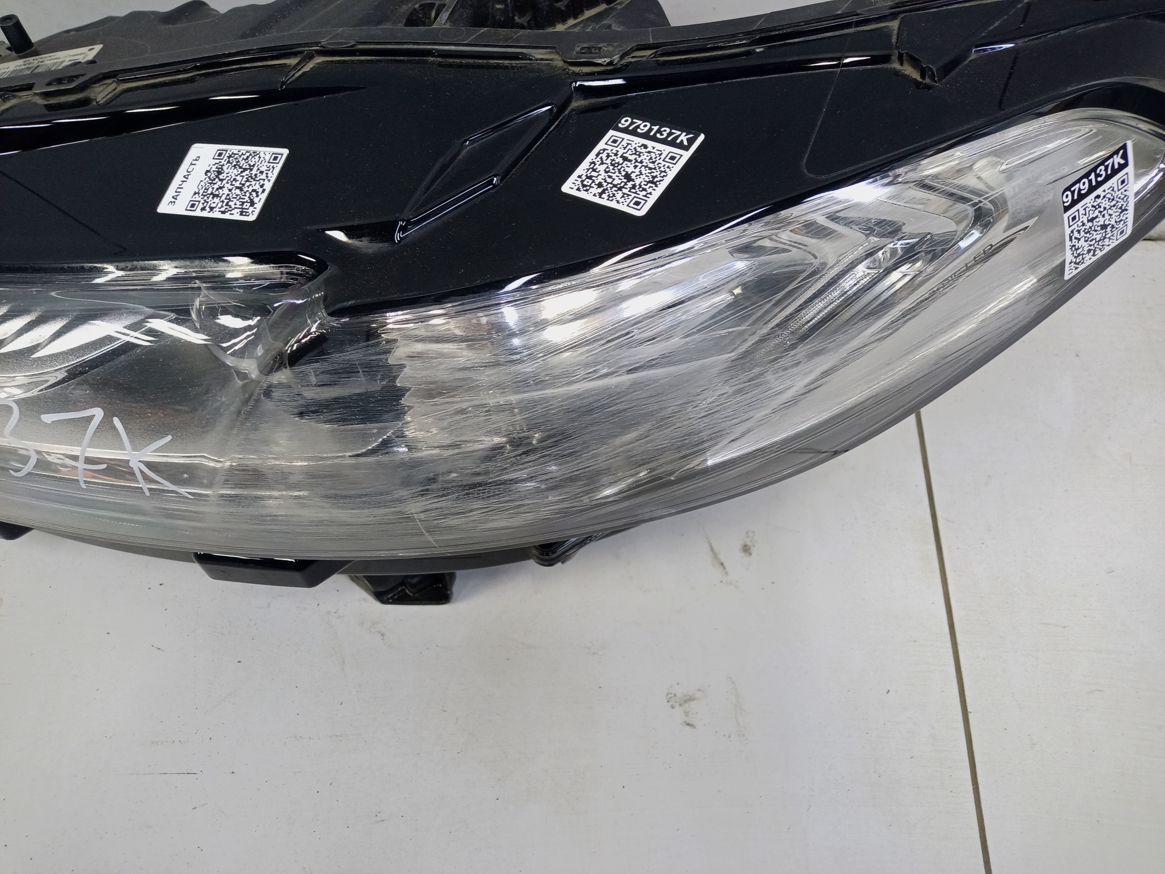 Фара передняя левая Ford Mondeo 5 LED