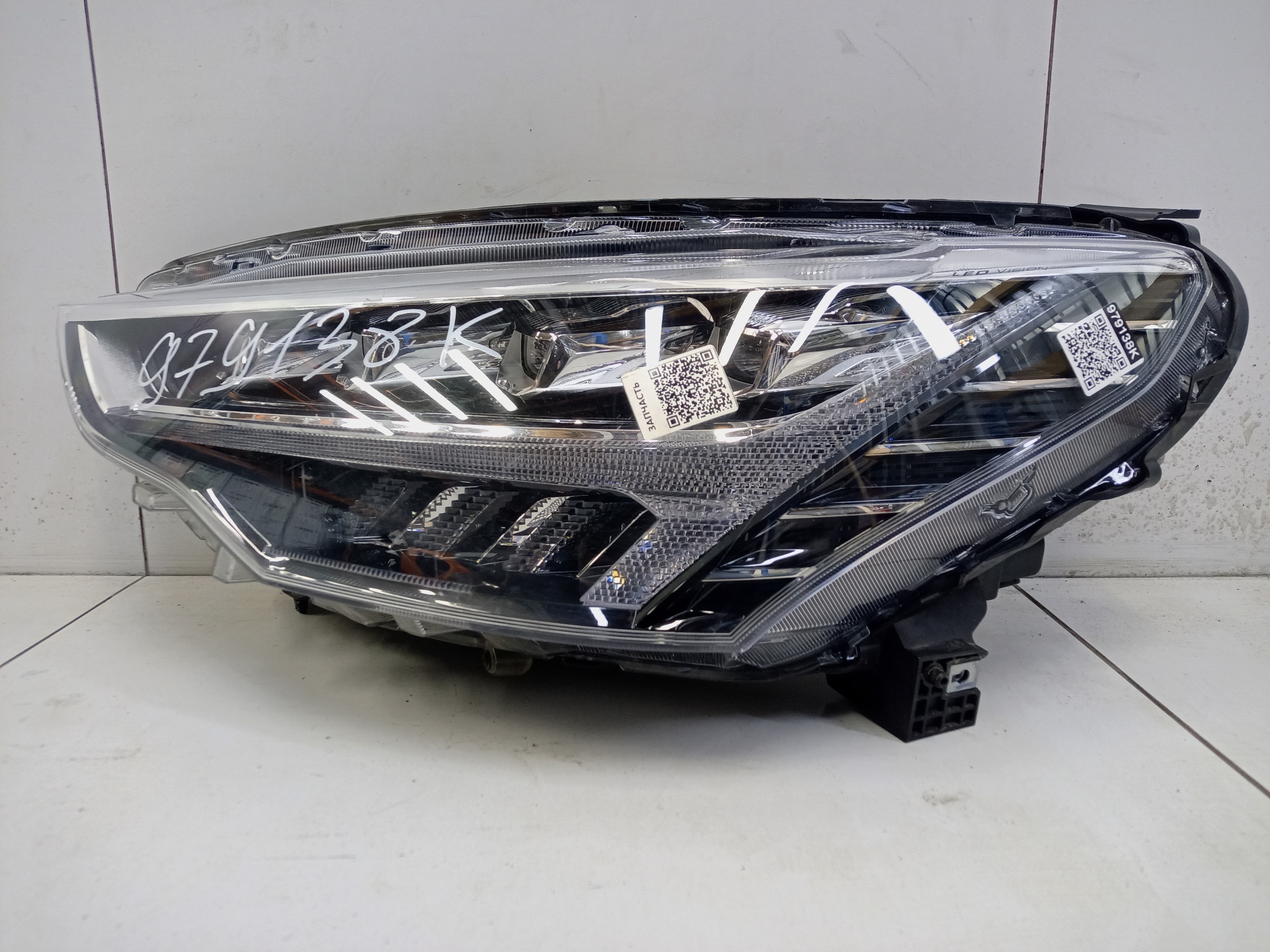 Фара передняя левая Haval Jolion LED