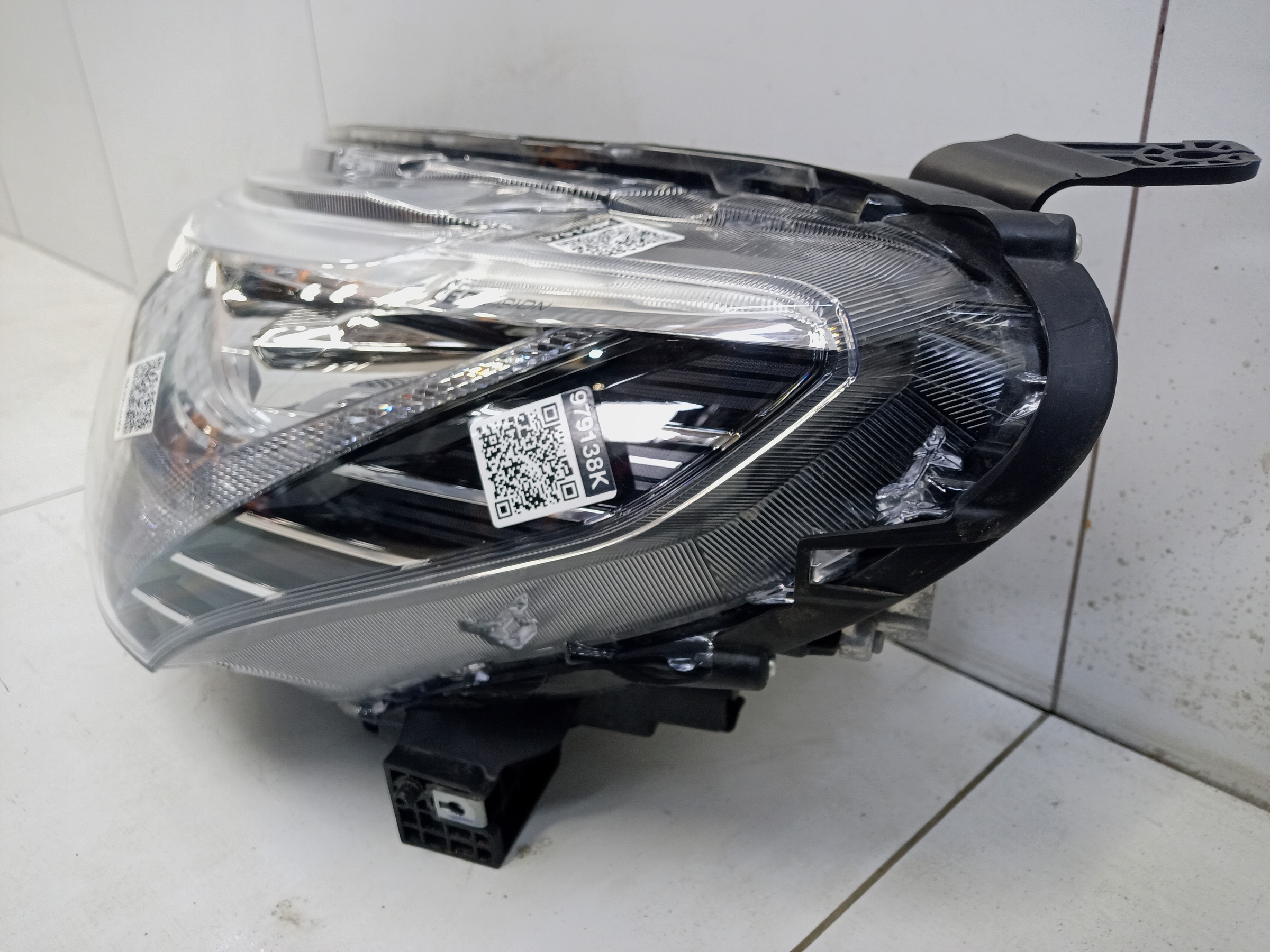 Фара передняя левая Haval Jolion LED