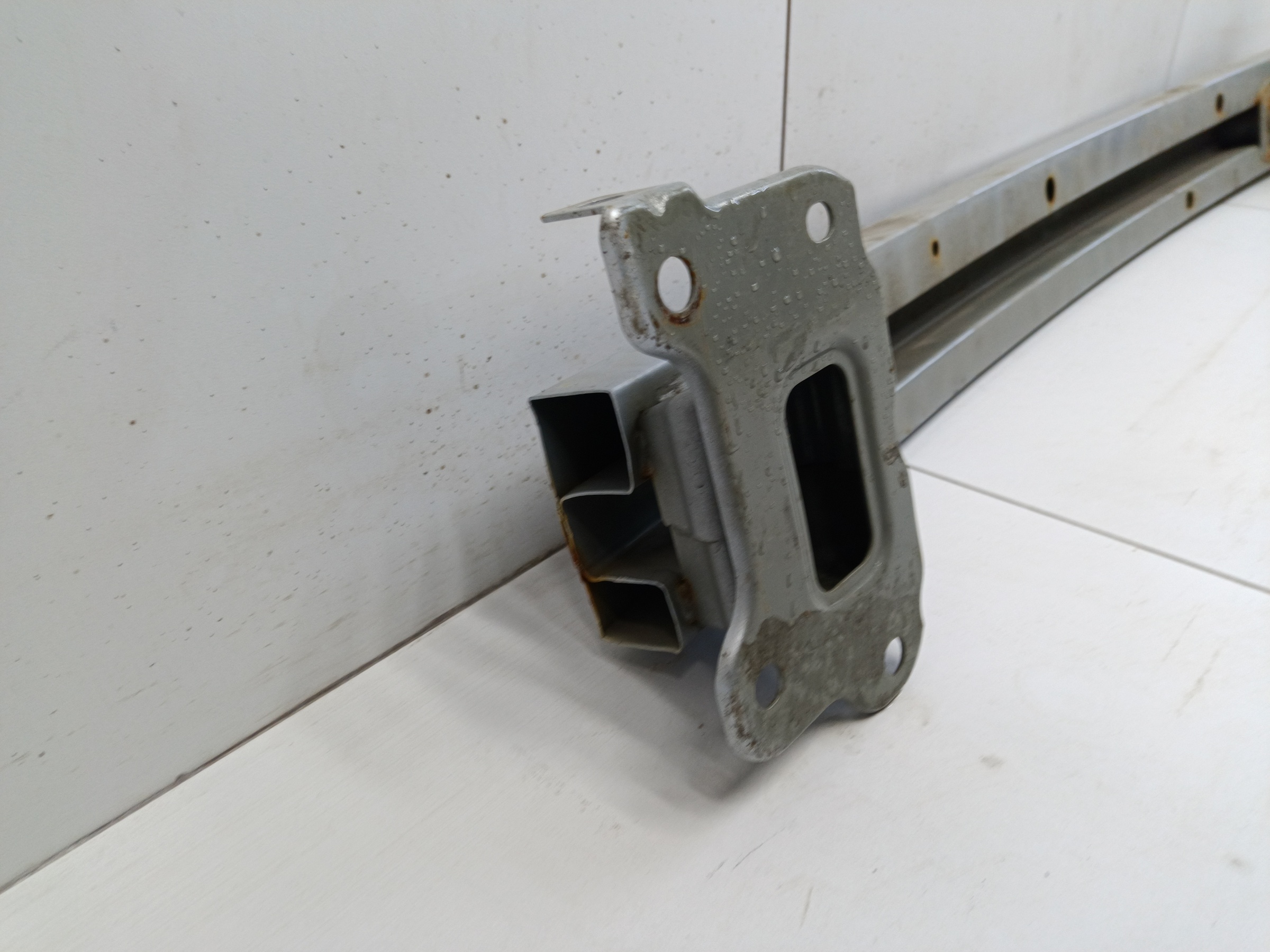 Усилитель переднего бампера Chery Tiggo 7 Pro