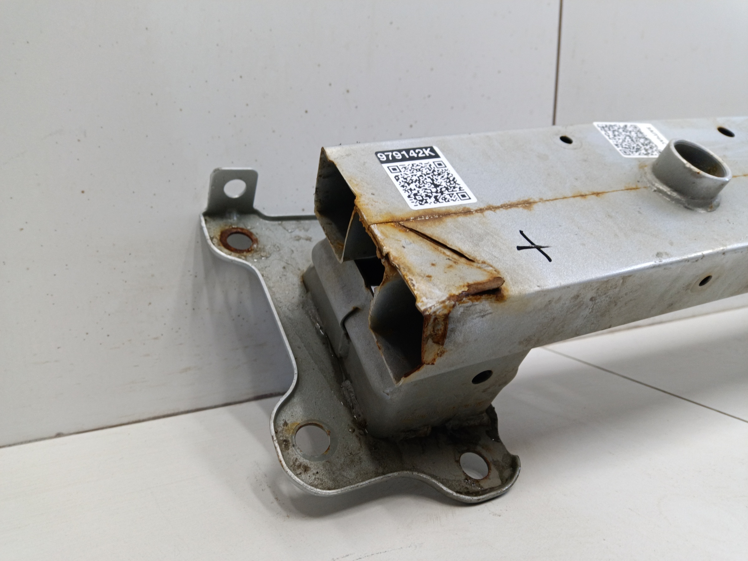 Усилитель переднего бампера Chery Tiggo 7 Pro