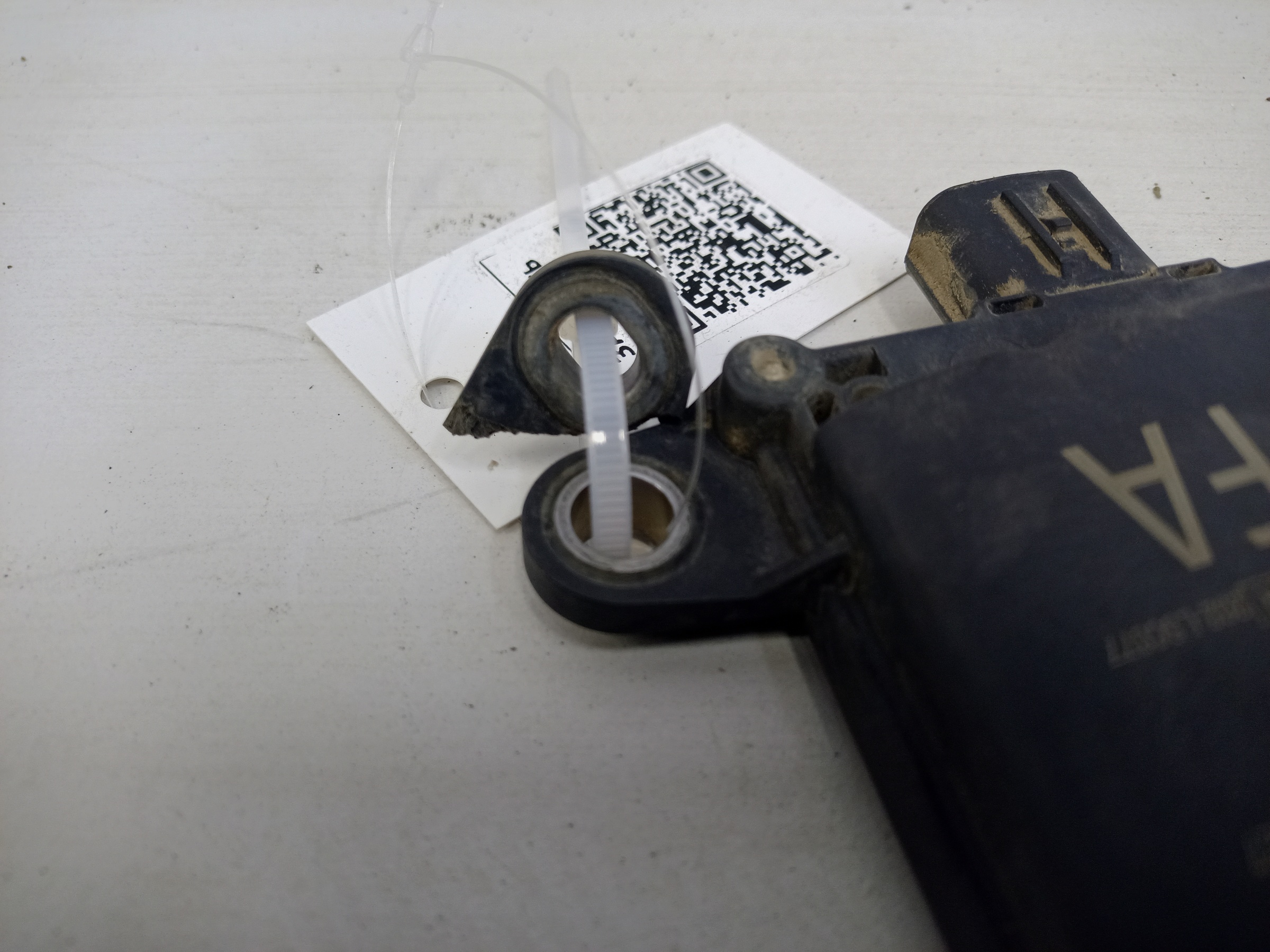 Датчик контроля слепых зон pзадний правый Toyota Land Cruiser 200 Restail 2