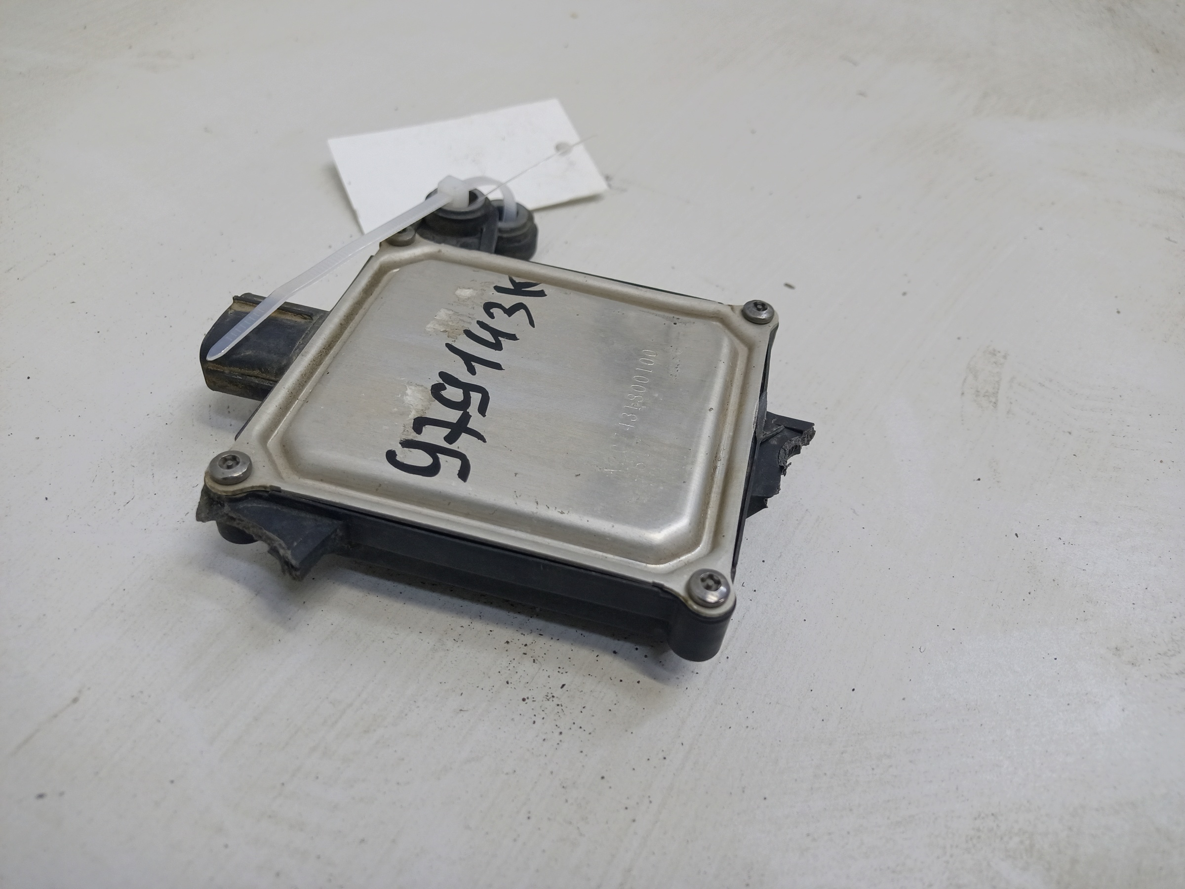 Датчик контроля слепых зон pзадний правый Toyota Land Cruiser 200 Restail 2