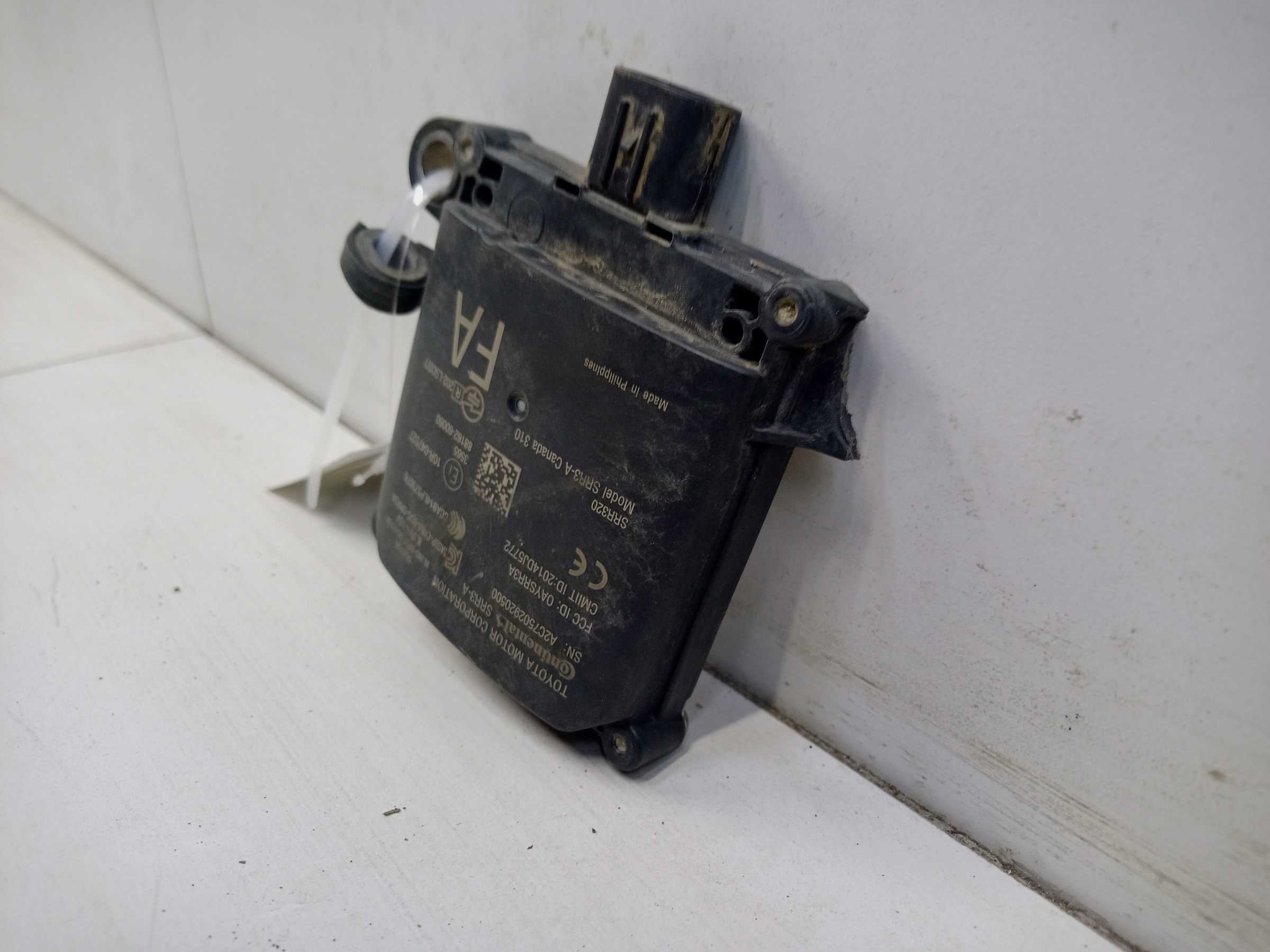 Датчик контроля слепых зон pзадний правый Toyota Land Cruiser 200 Restail 2