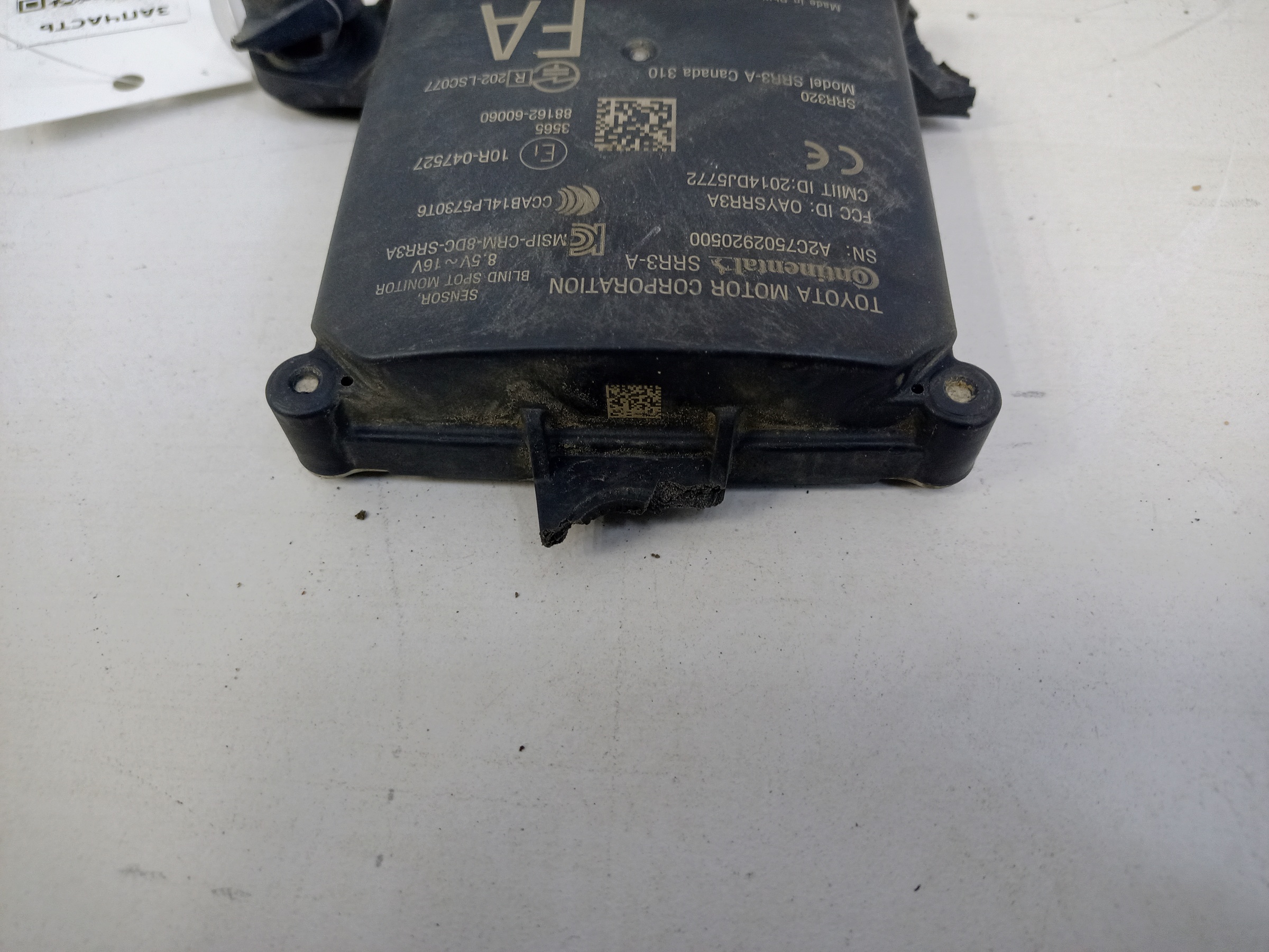 Датчик контроля слепых зон pзадний правый Toyota Land Cruiser 200 Restail 2