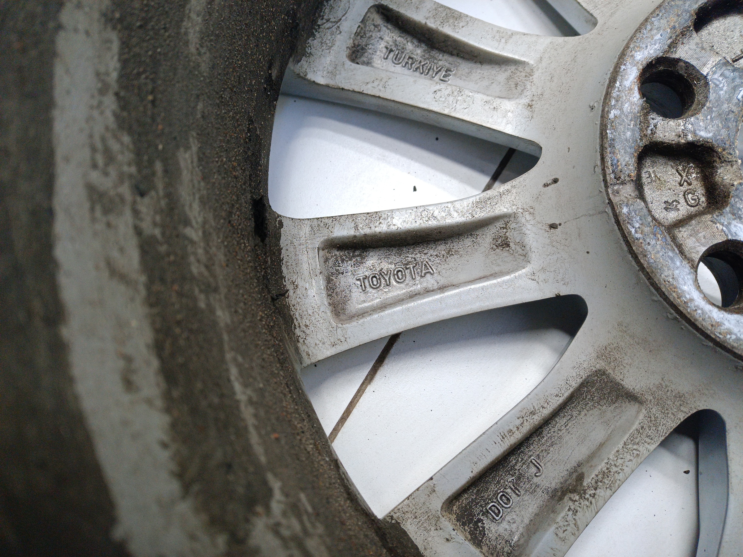 Диск колеса литой Toyota Camry V70 R17