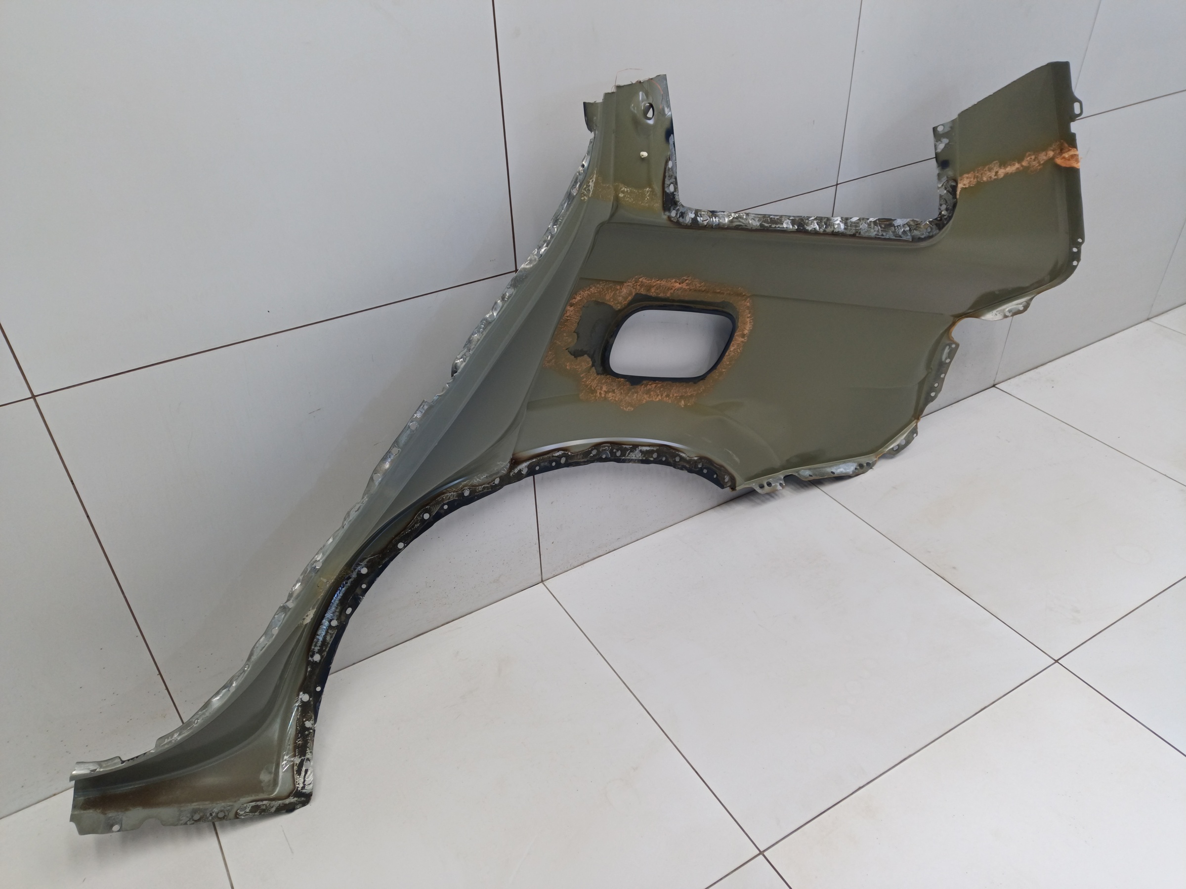 Крыло заднее правое Volvo XC90 2