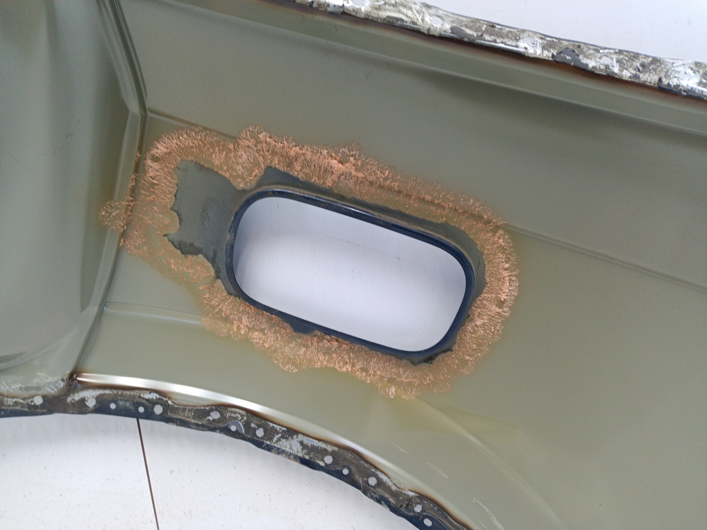 Крыло заднее правое Volvo XC90 2