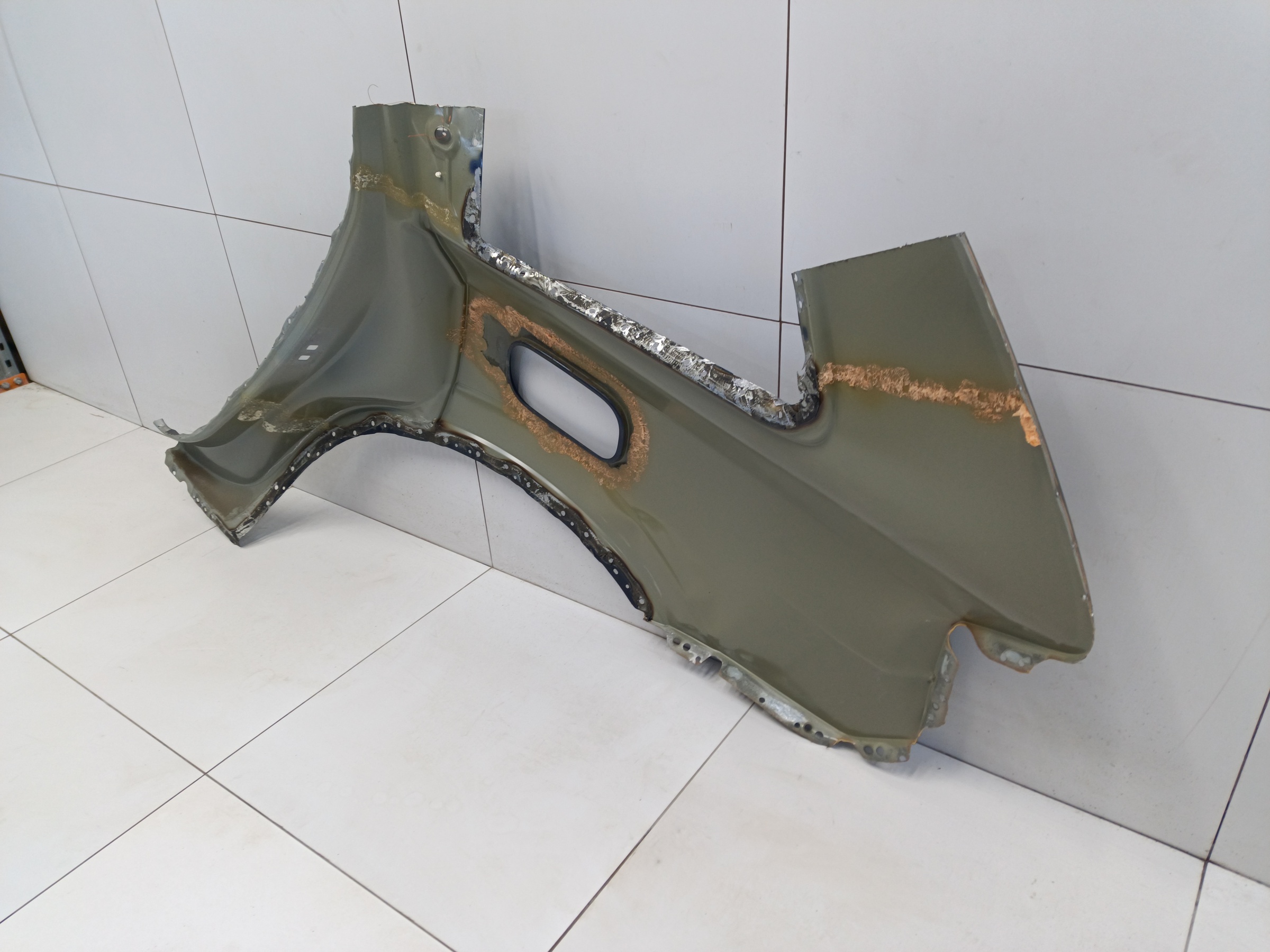 Крыло заднее правое Volvo XC90 2