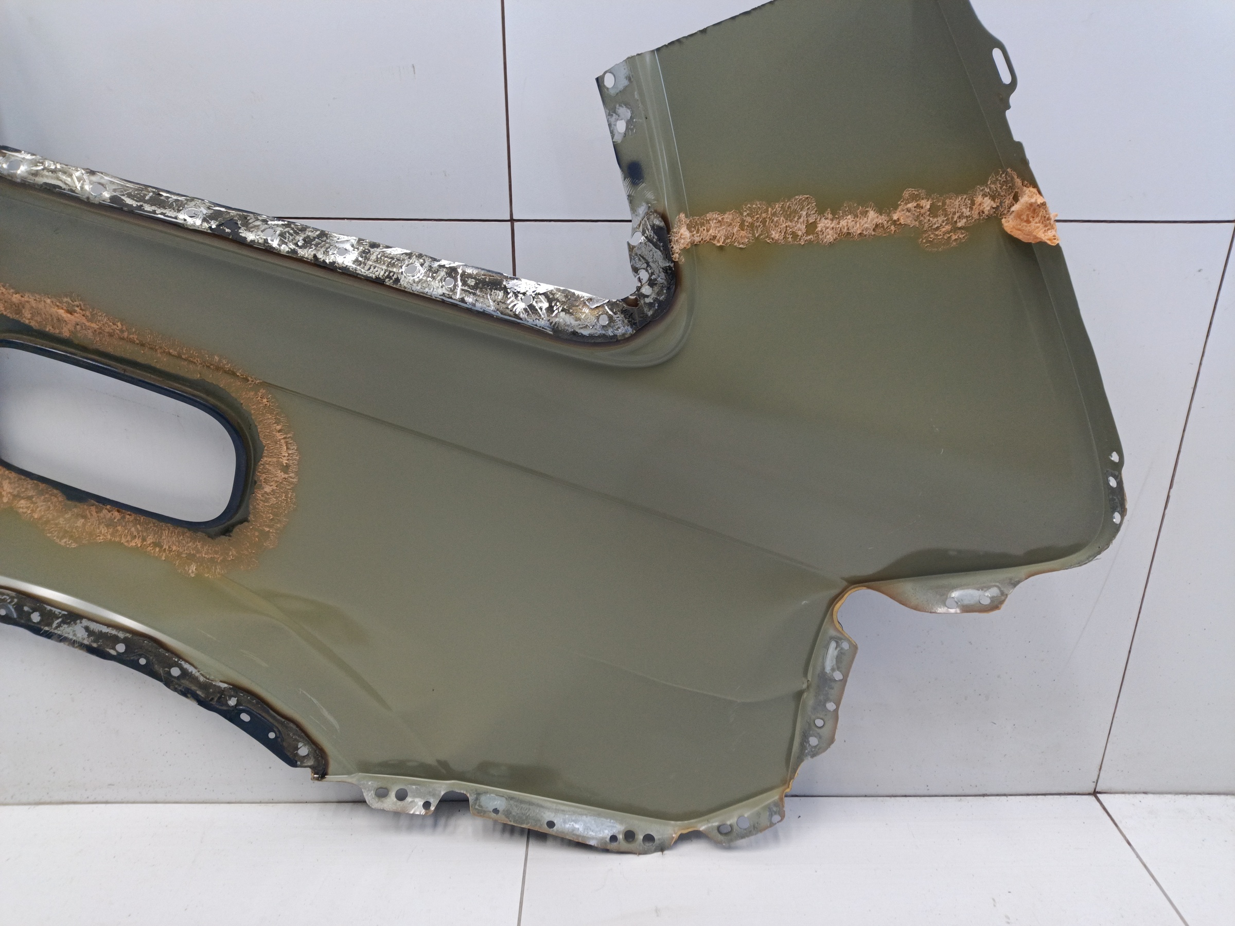 Крыло заднее правое Volvo XC90 2