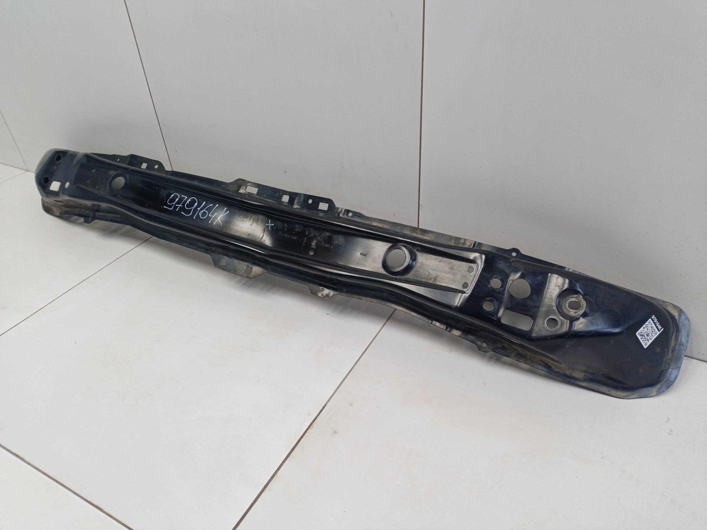 Усилитель переднего бампера Renault Arkana