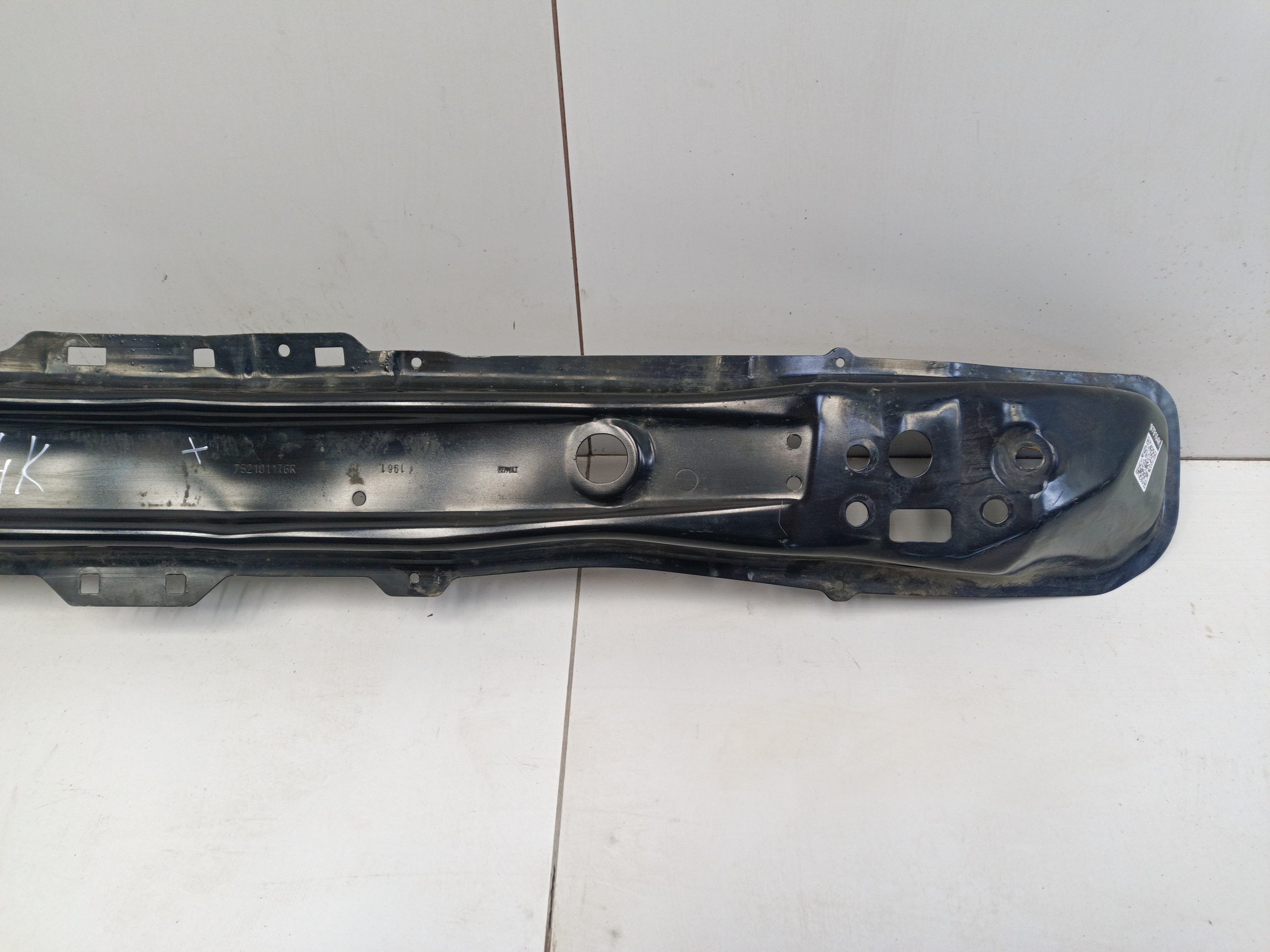 Усилитель переднего бампера Renault Arkana