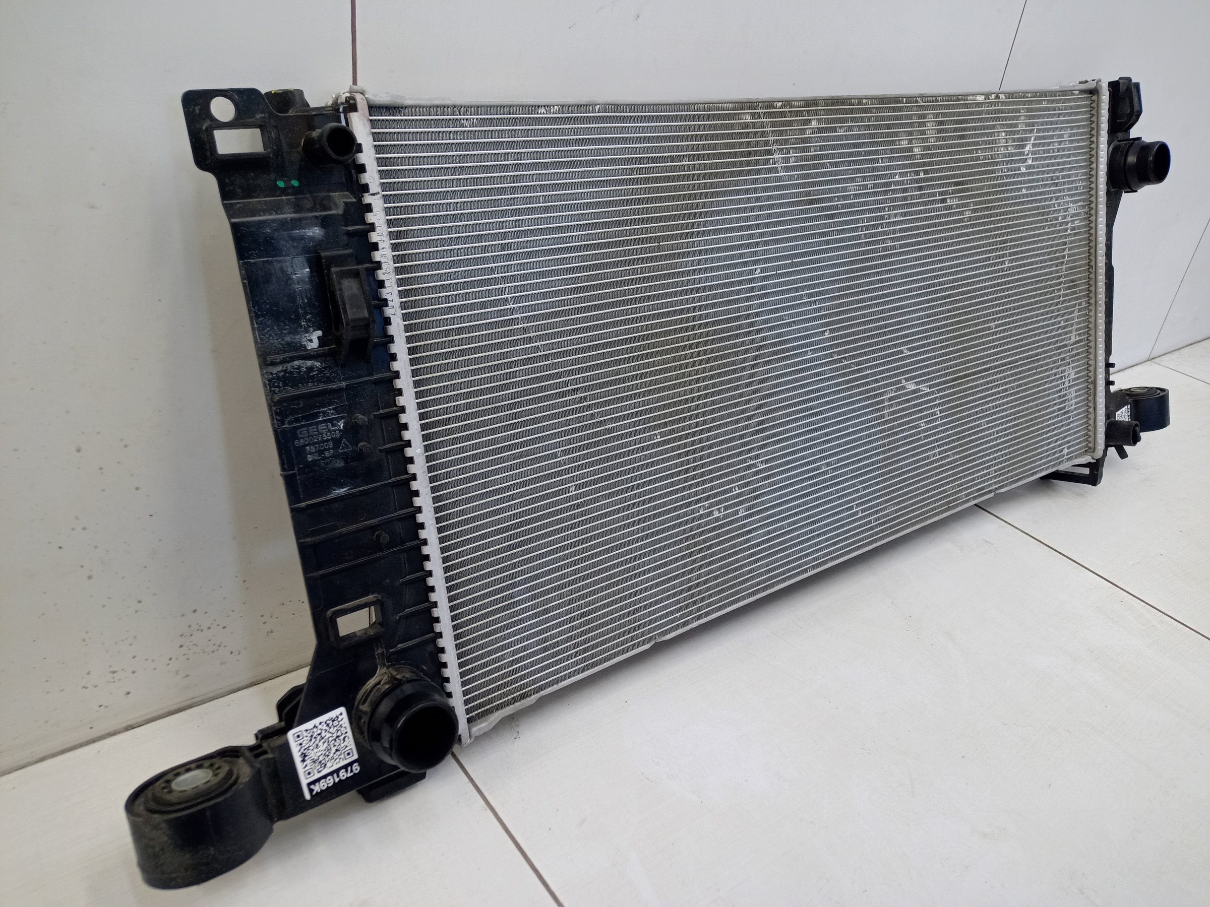 Радиатор охлаждения двигателя Geely Tugella