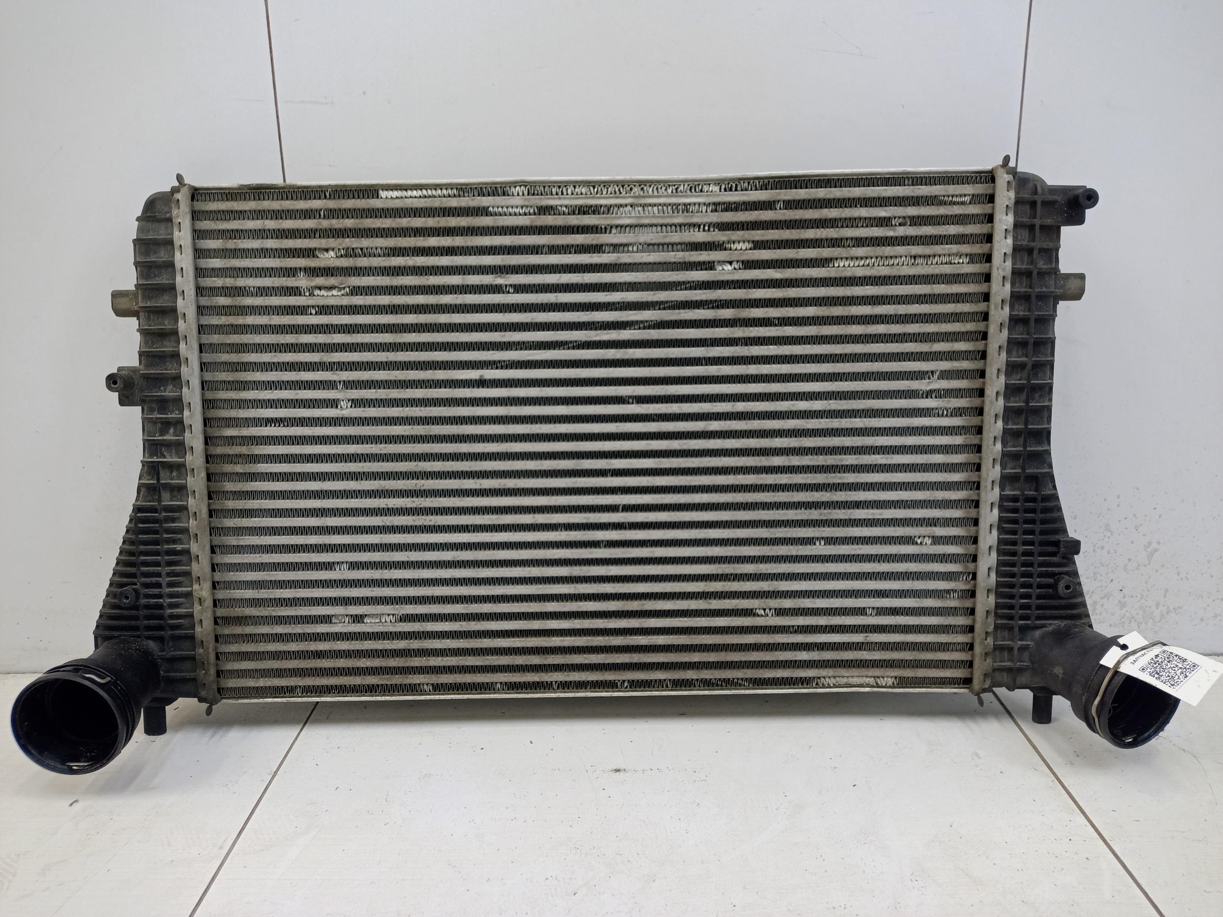 Радиатор турбины "интеркулер" Volkswagen Tiguan 1