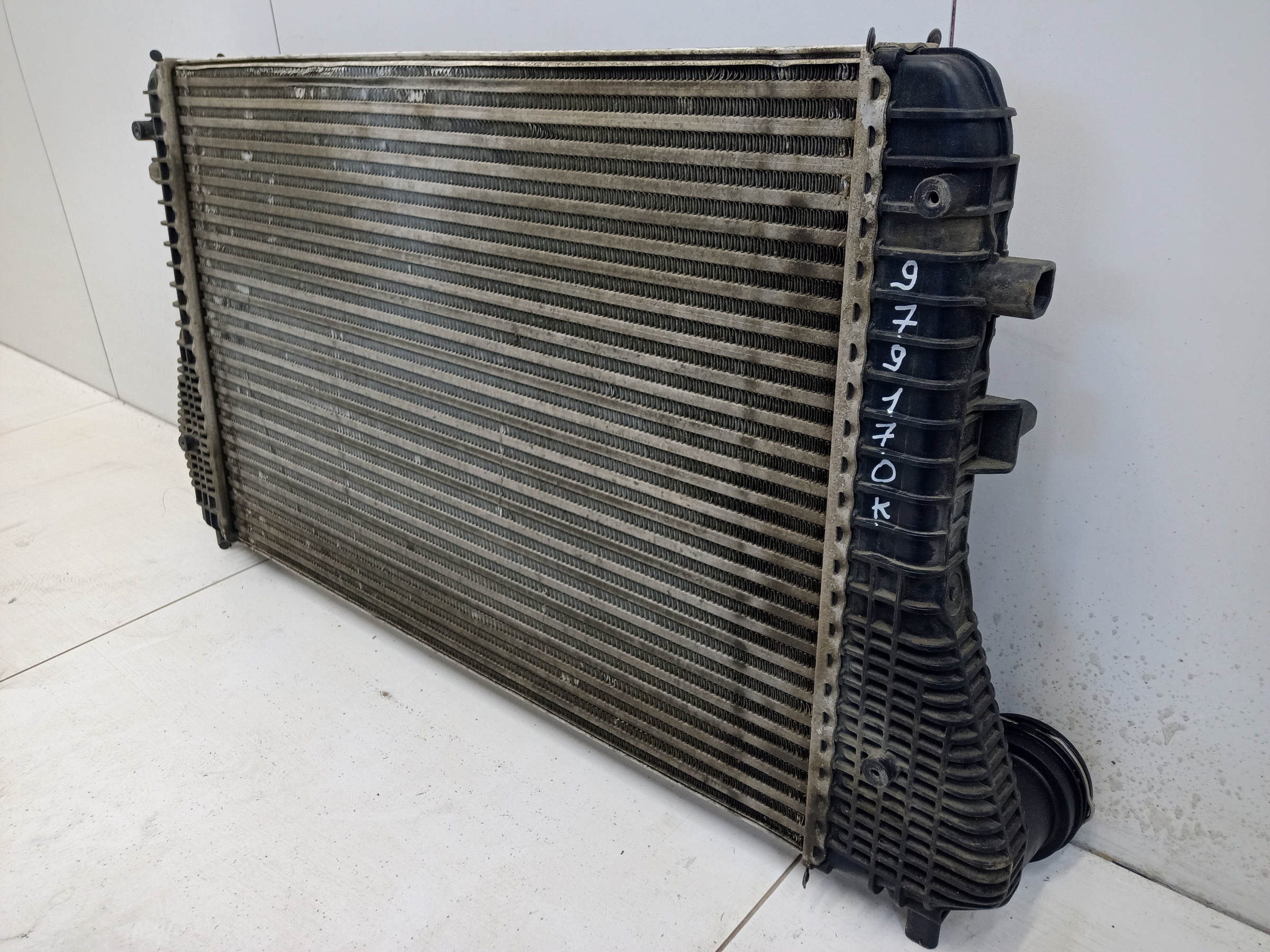 Радиатор турбины "интеркулер" Volkswagen Tiguan 1