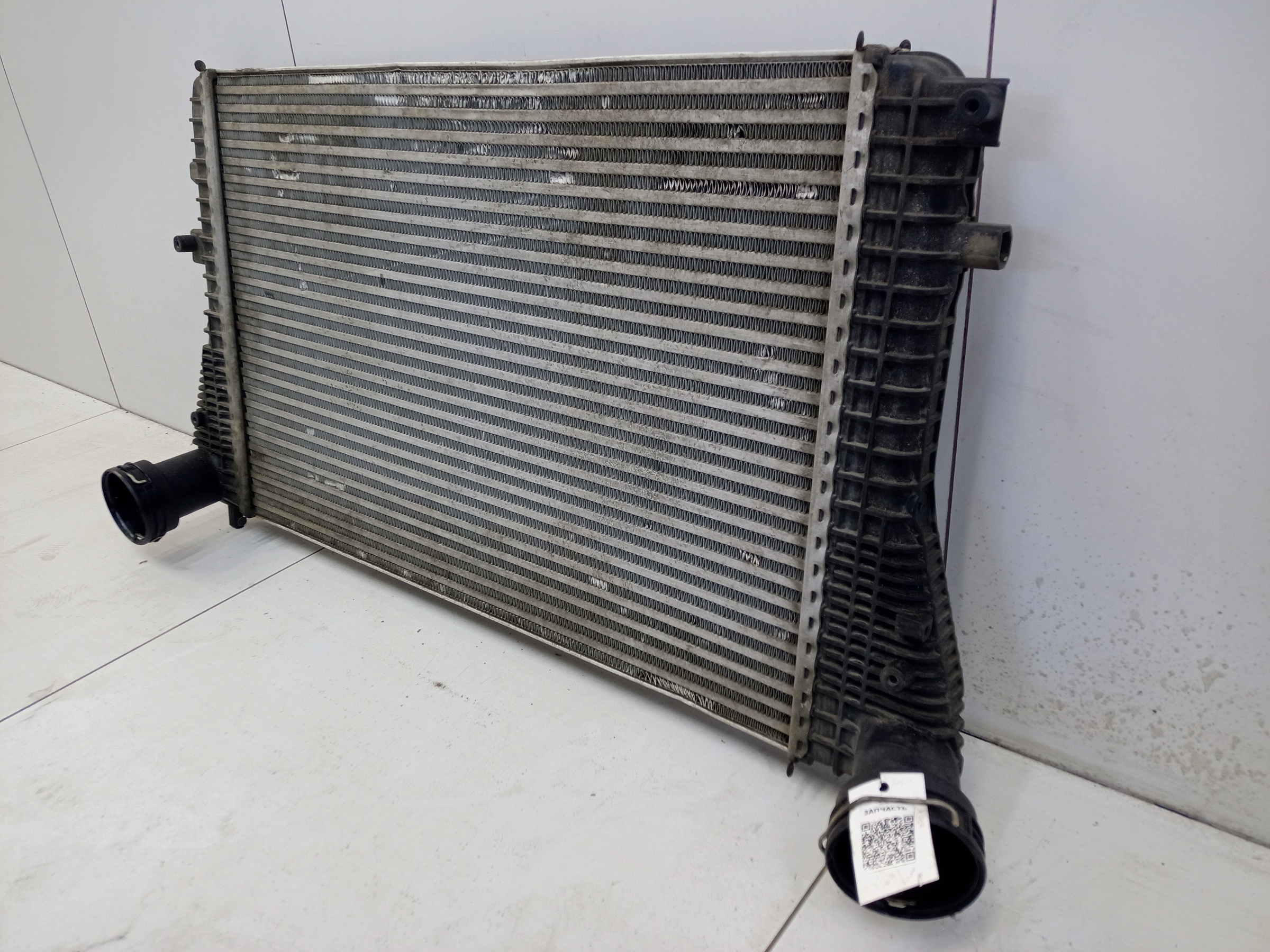 Радиатор турбины "интеркулер" Volkswagen Tiguan 1