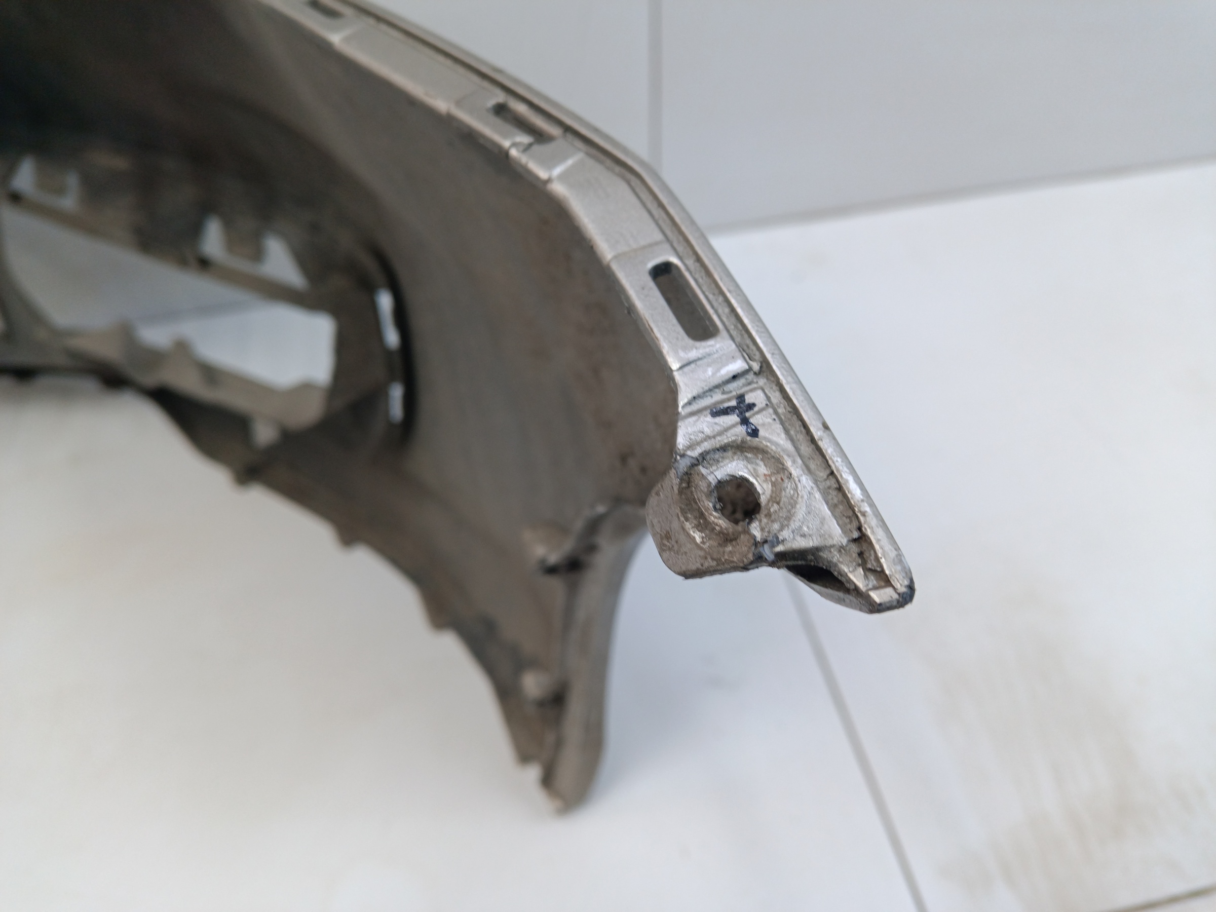 Бампер передний Volkswagen Polo 5 Sedan Restail