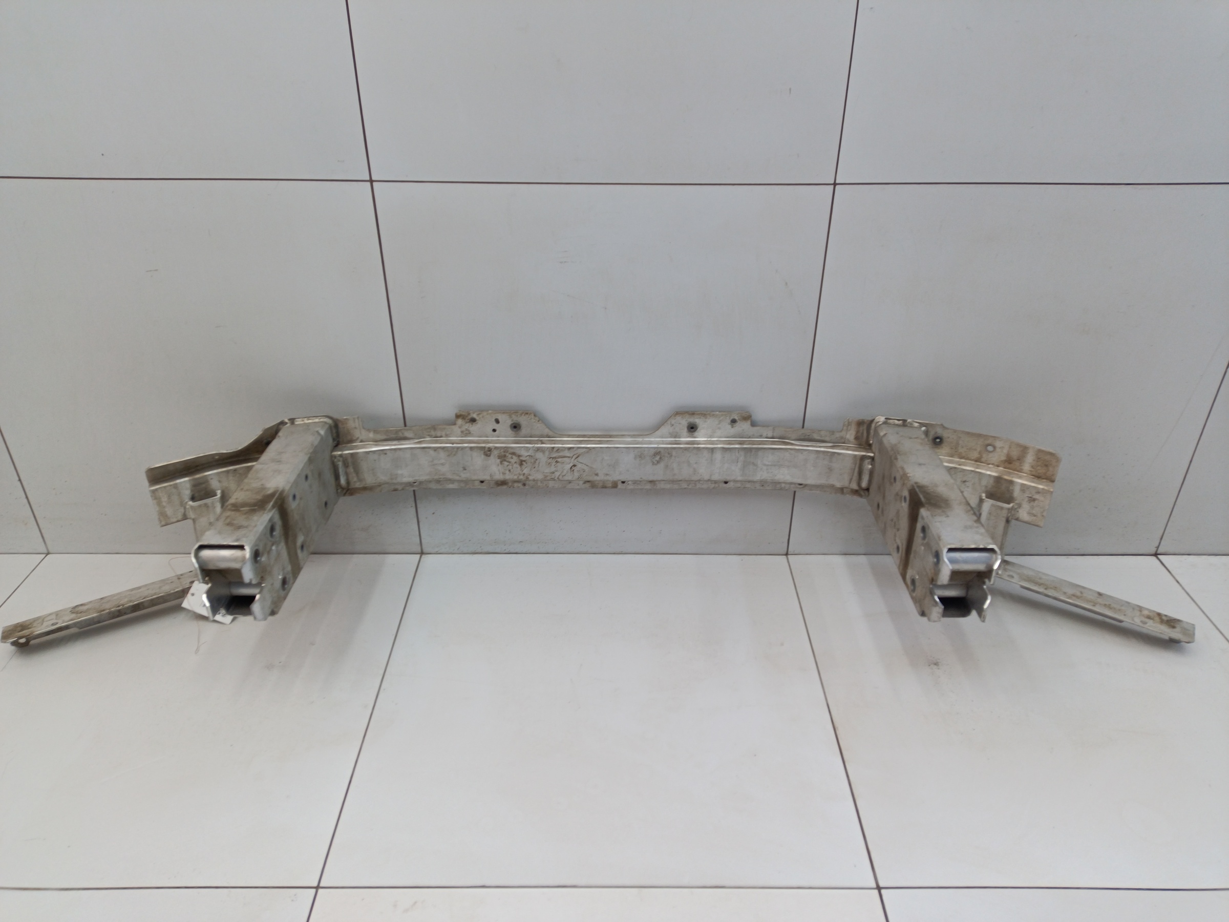 Усилитель переднего бампера BMW X7 G07