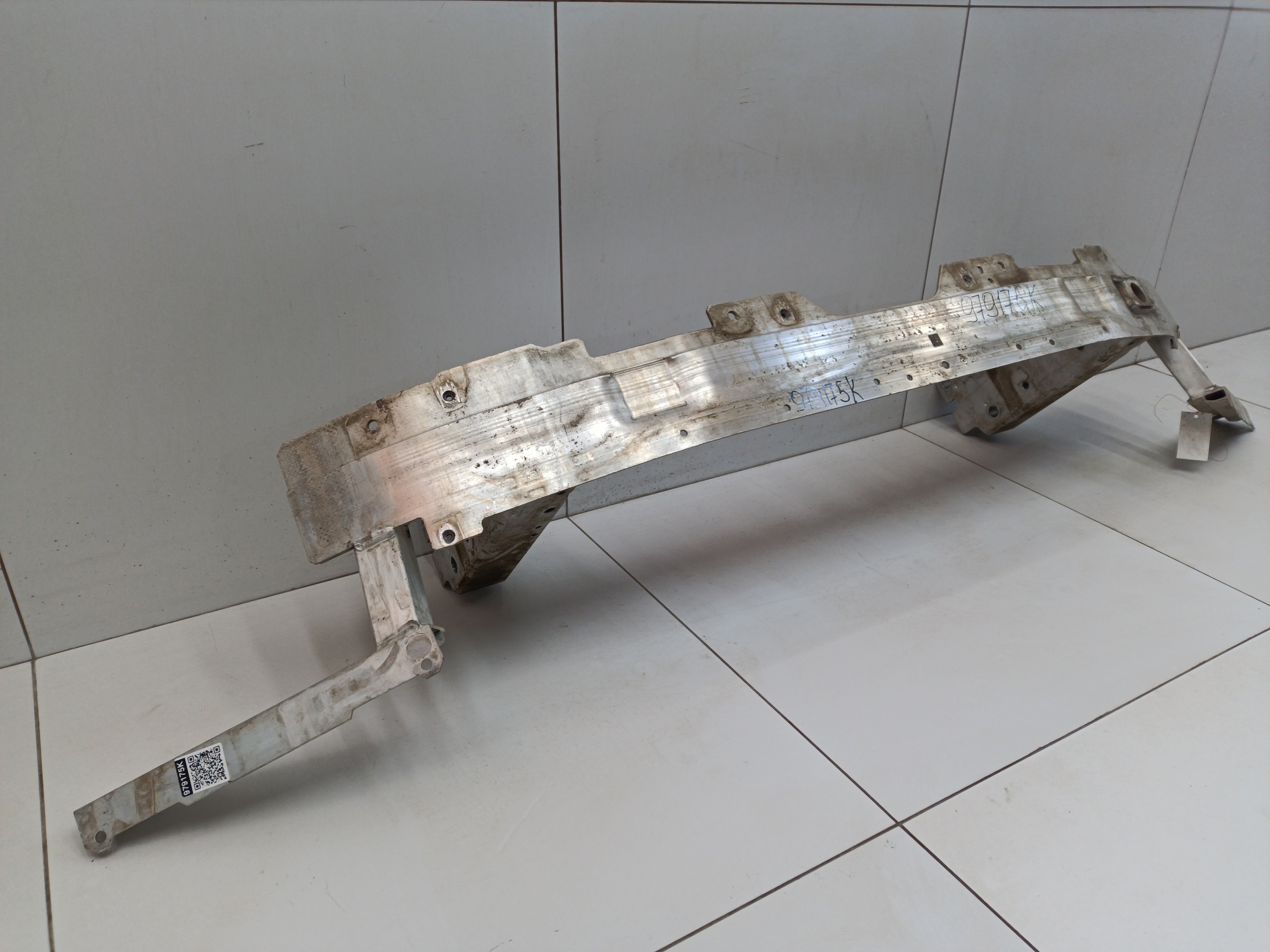 Усилитель переднего бампера BMW X7 G07