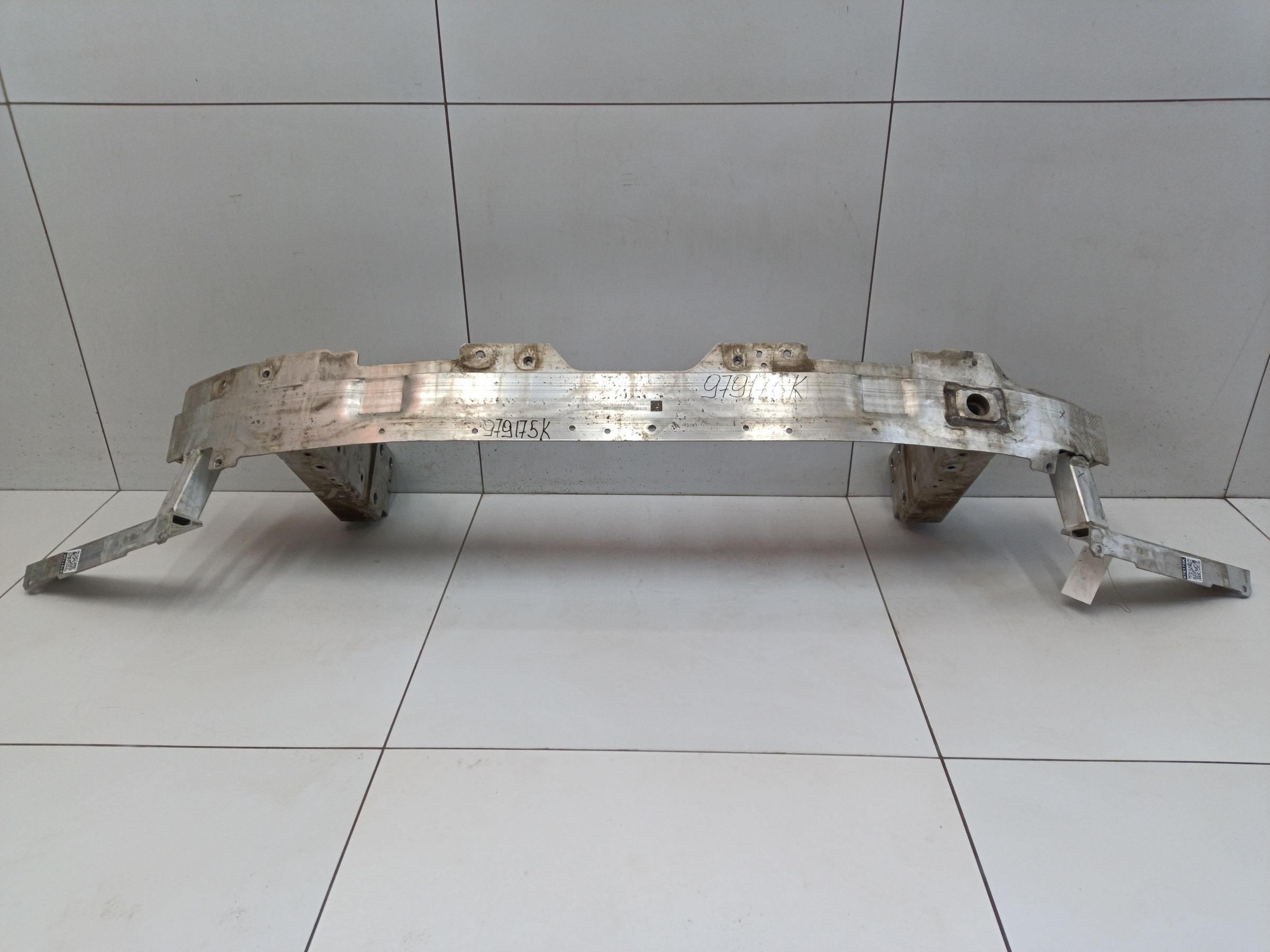 Усилитель переднего бампера BMW X7 G07