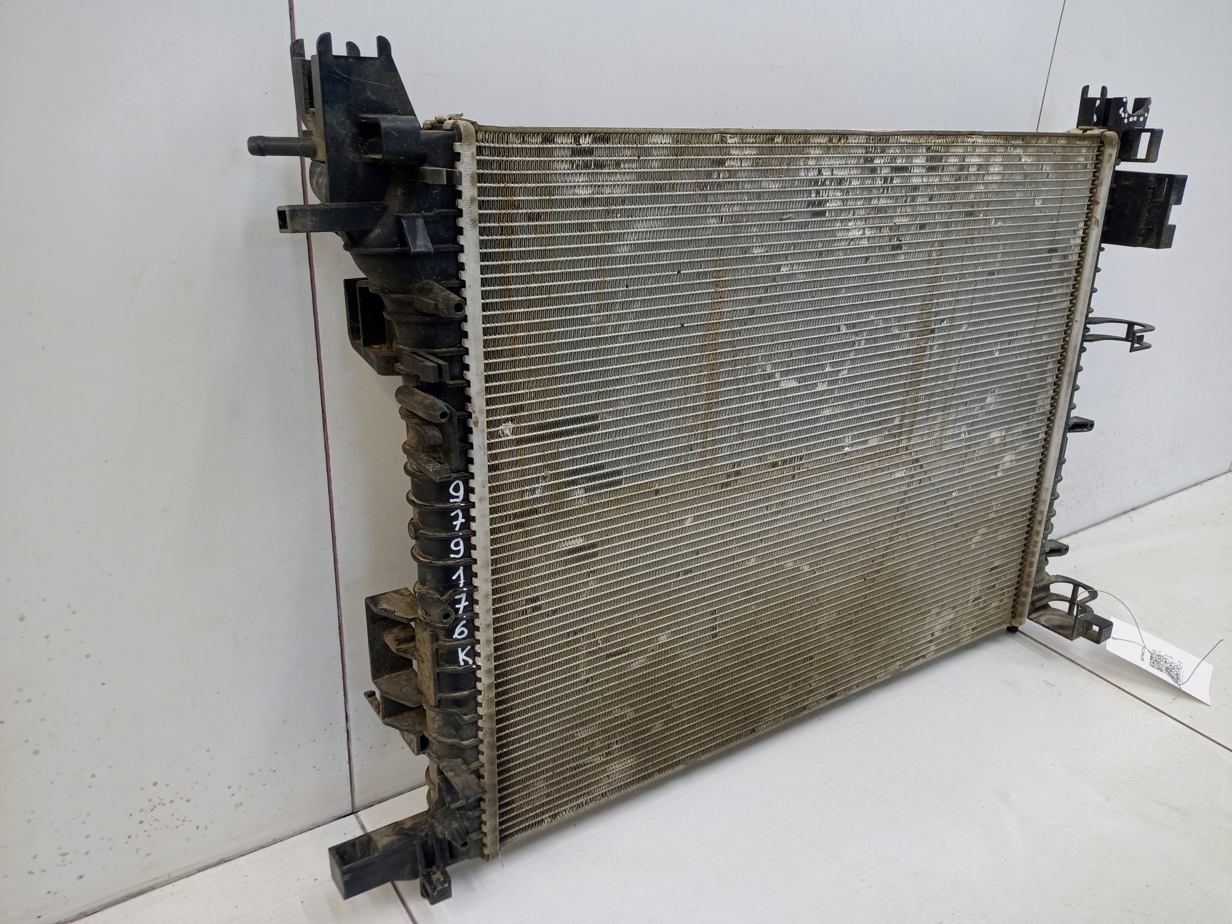 Радиатор охлаждения двигателя Renault Arkana