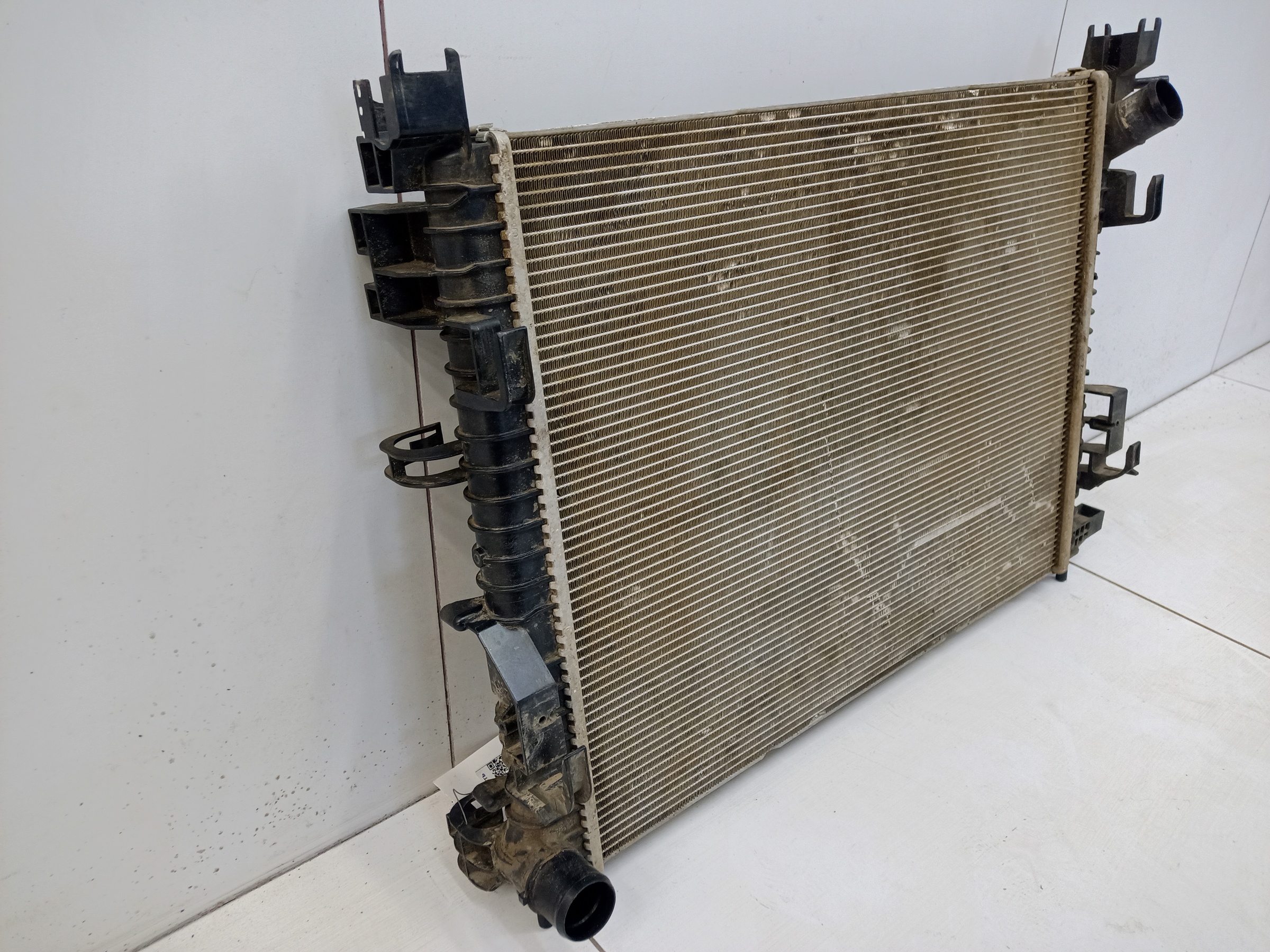 Радиатор охлаждения двигателя Renault Arkana