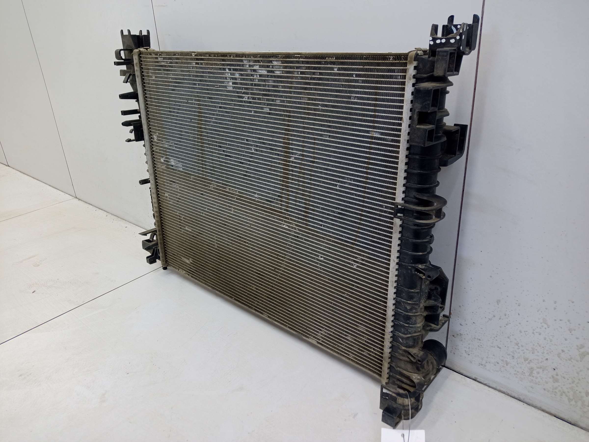 Радиатор охлаждения двигателя Renault Arkana