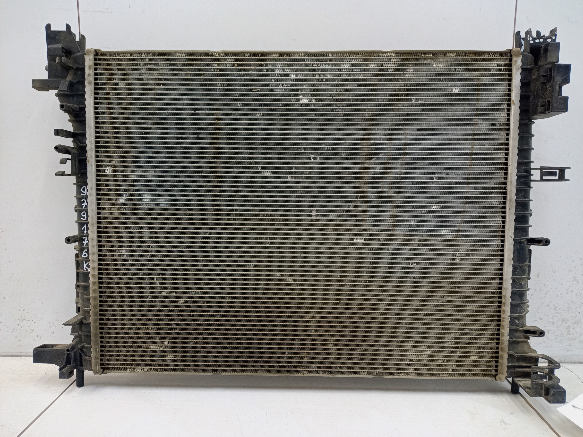 Радиатор охлаждения двигателя Renault Arkana