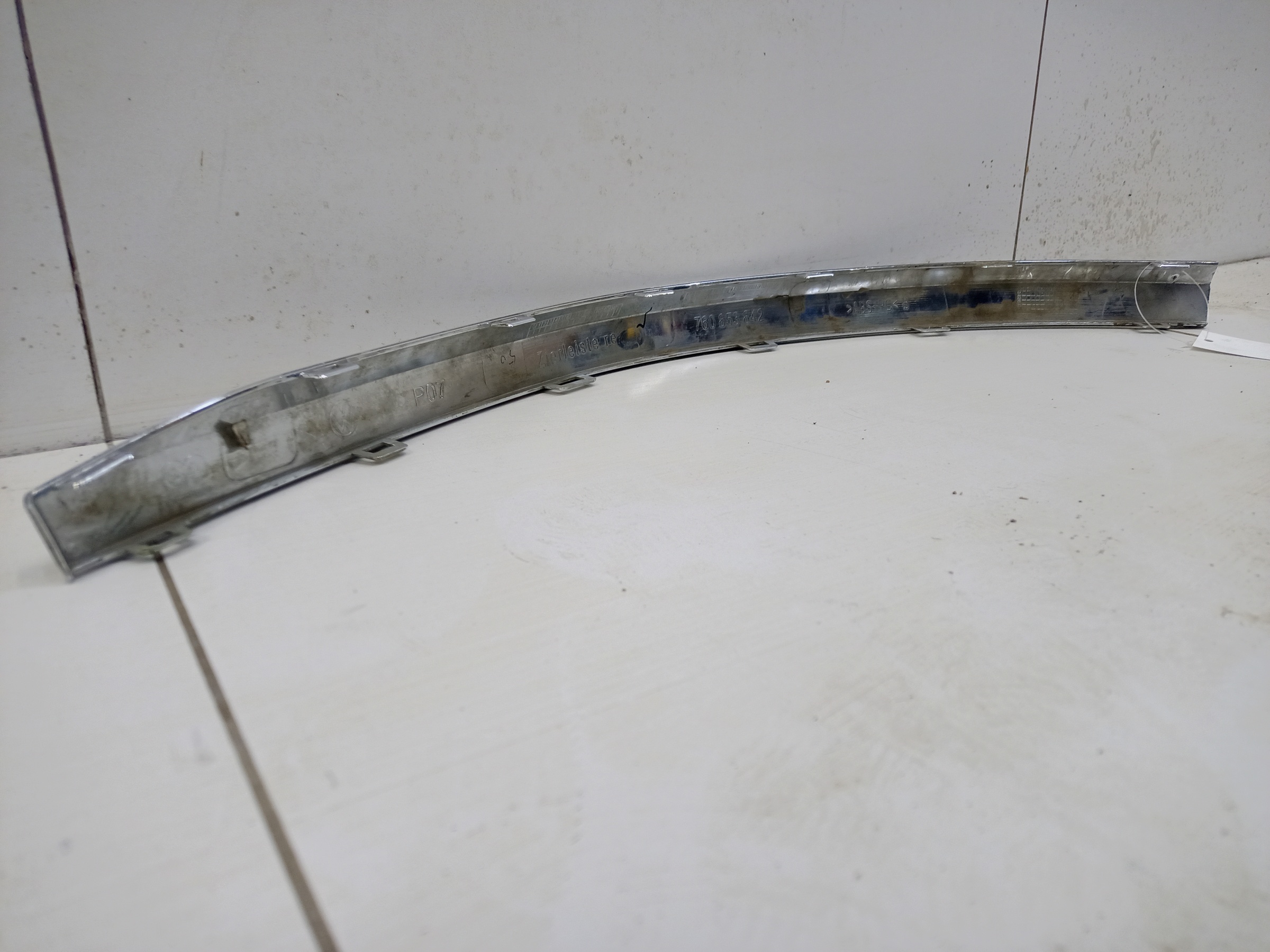 Накладка хром заднего бампера правая Volkswagen Touareg 3