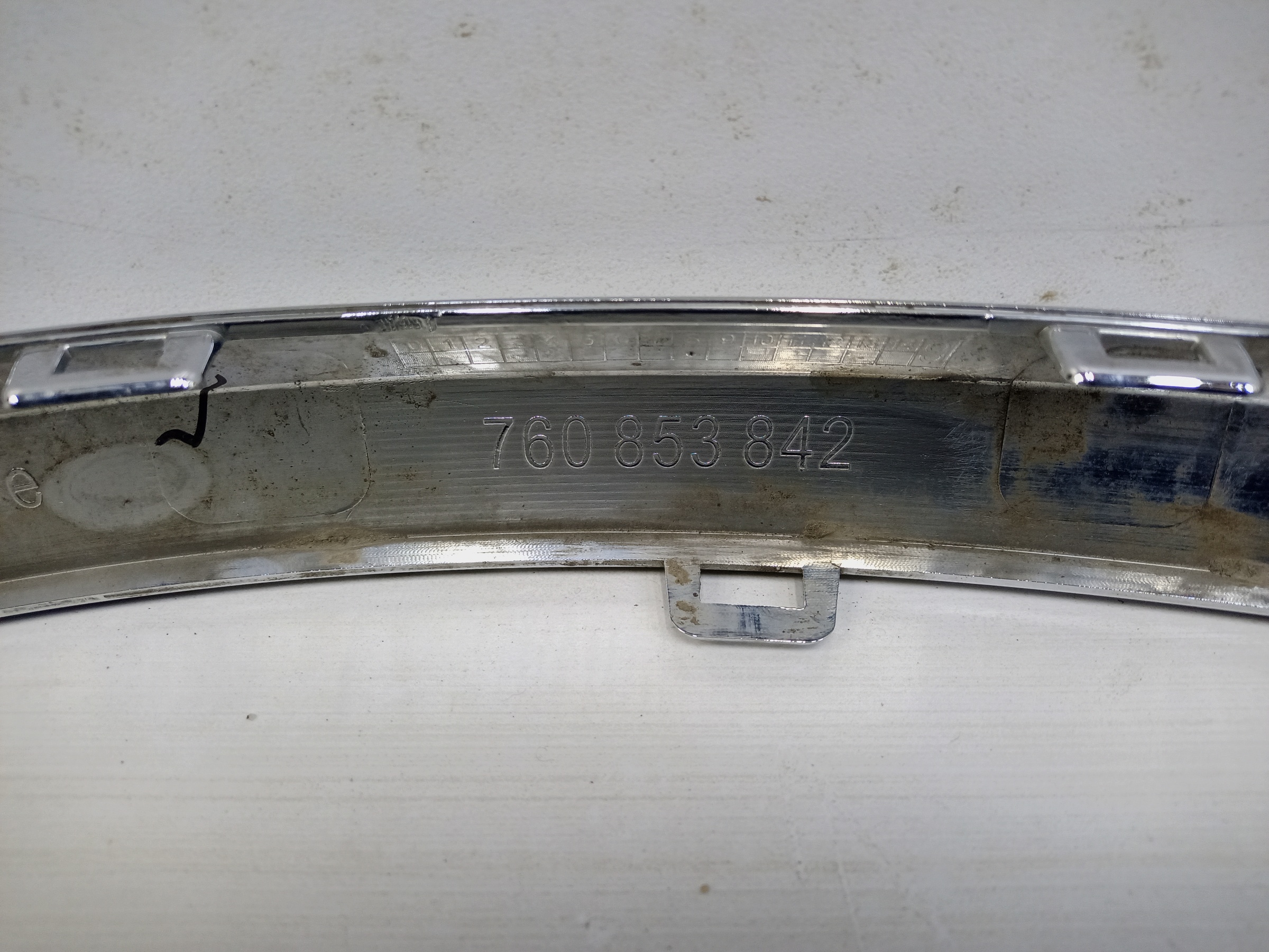 Накладка хром заднего бампера правая Volkswagen Touareg 3