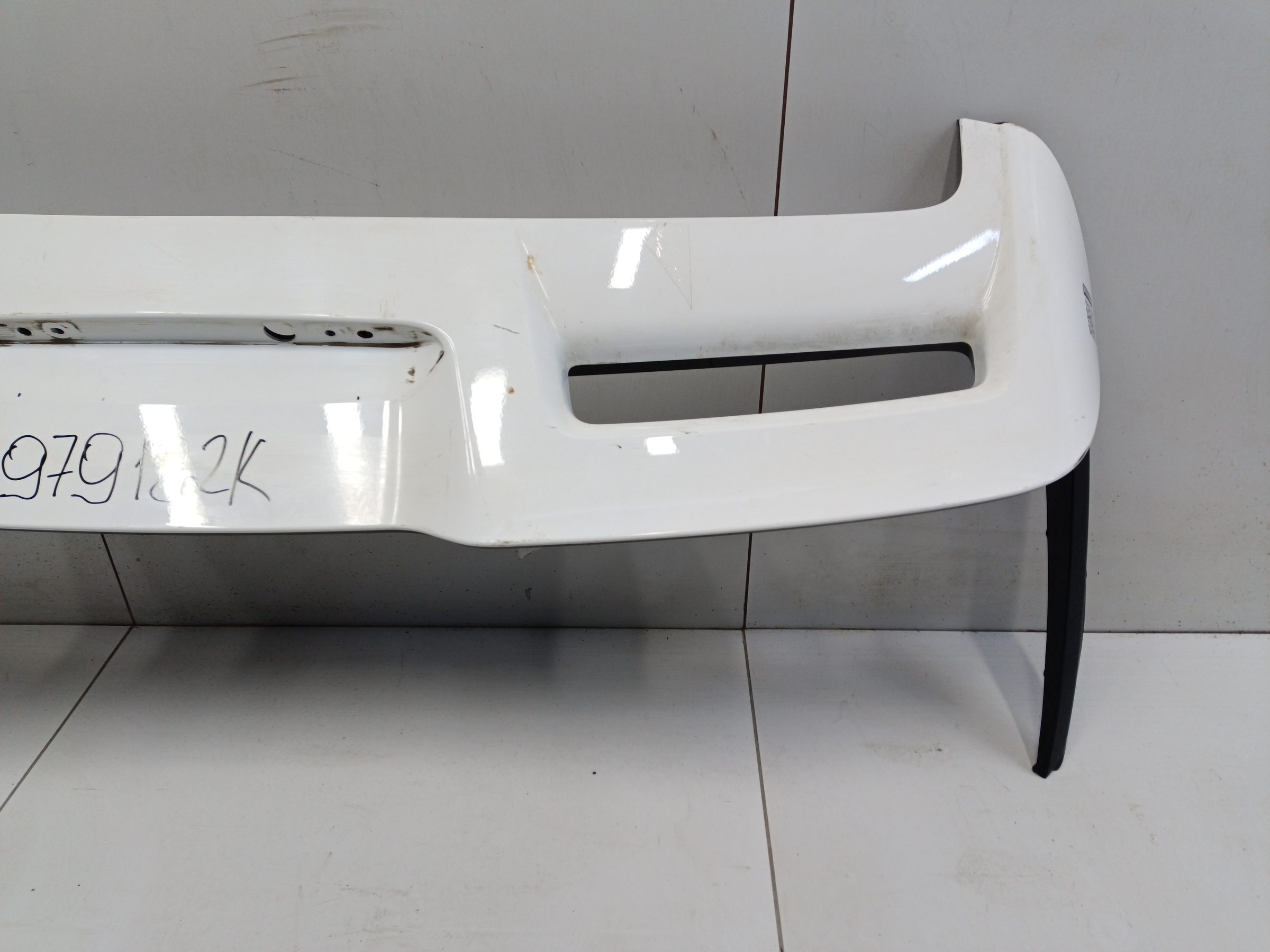 Спойлер крышки багажника Geely Coolray