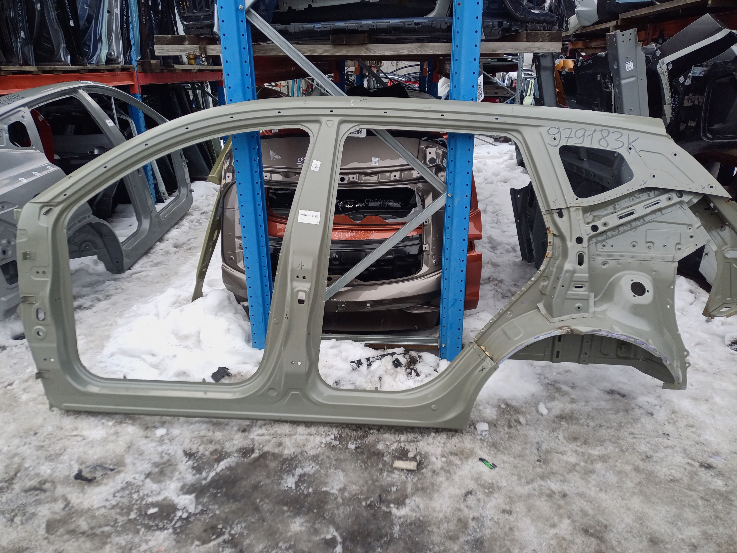 Панель кузова боковая левая Chery Tiggo 7 Pro