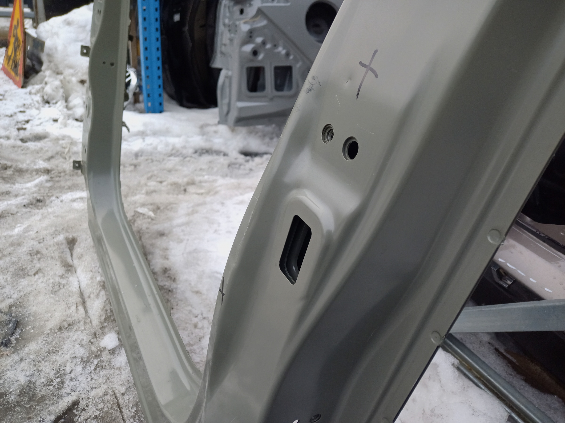 Панель кузова боковая левая Chery Tiggo 7 Pro