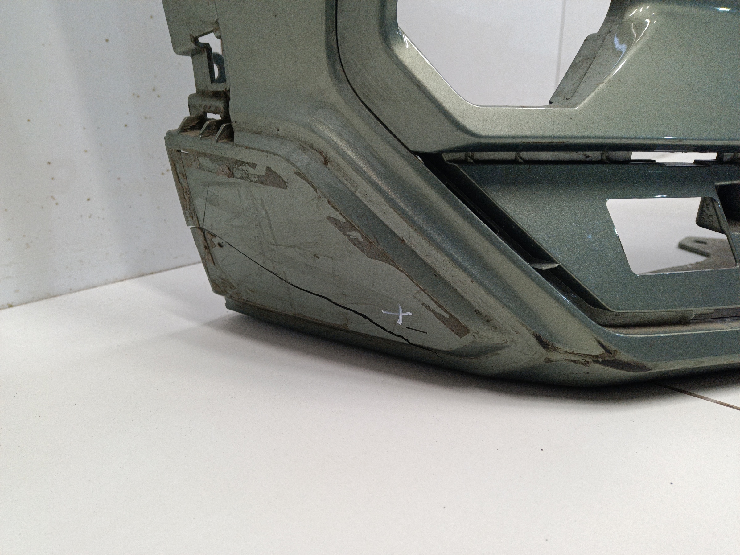 Бампер передний Voyah Free Restail