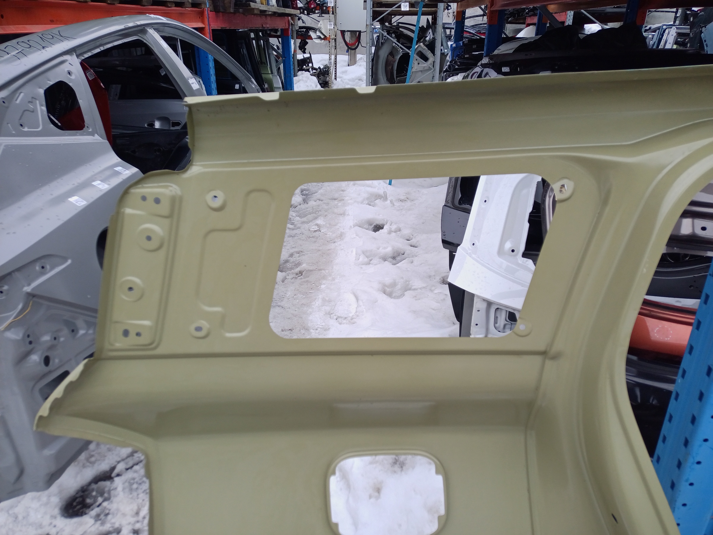 Панель кузова боковая левая Haval H3