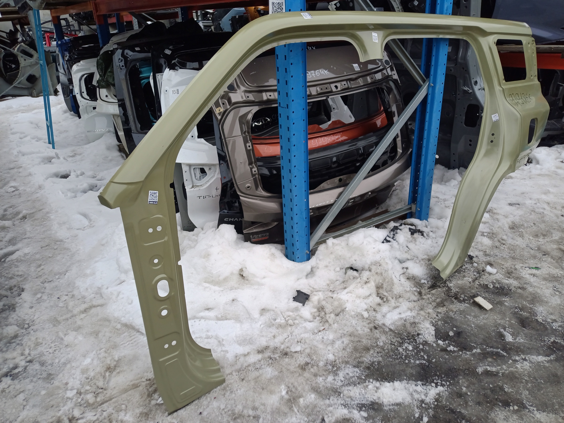 Панель кузова боковая левая Haval H3