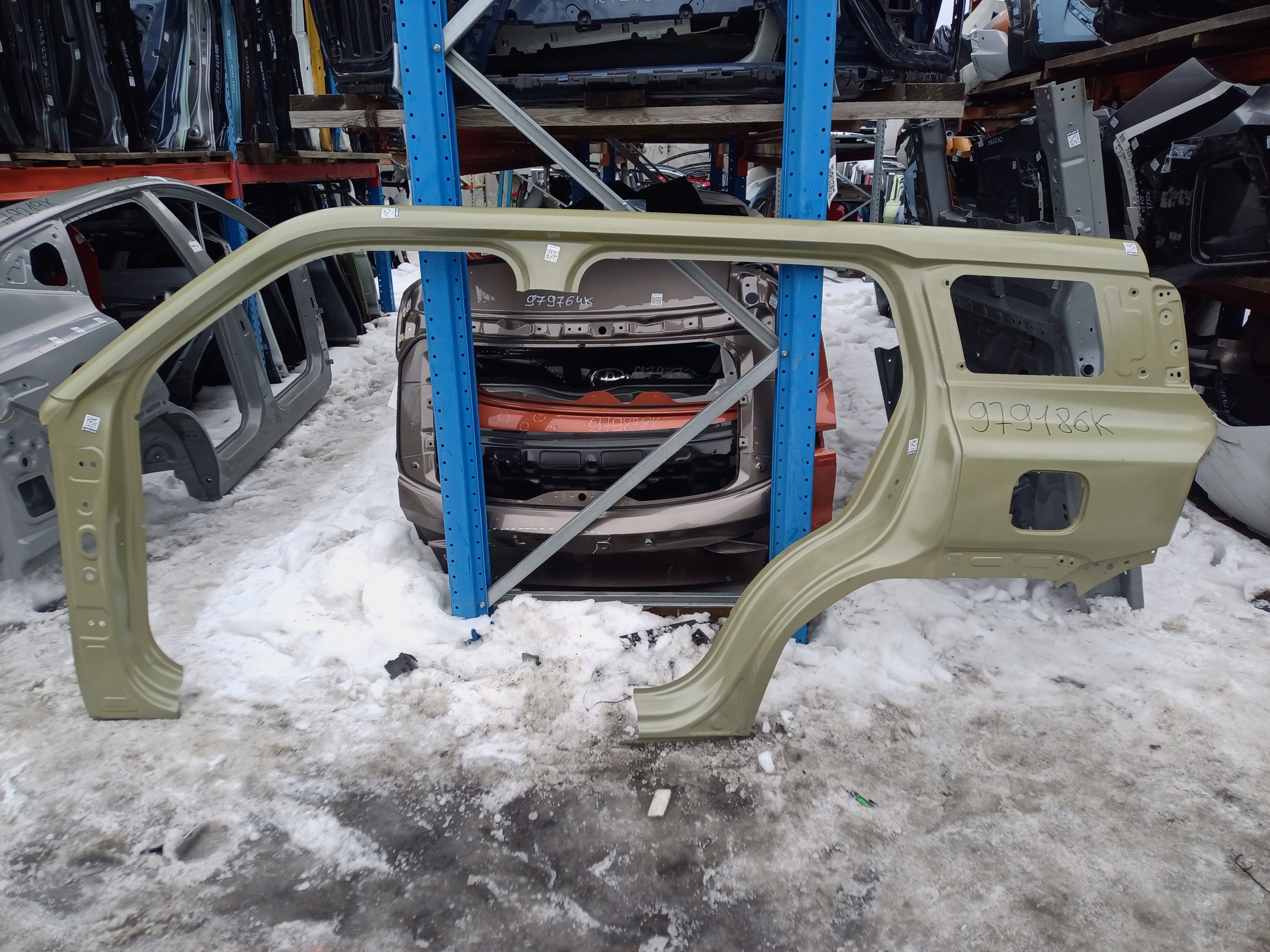 Панель кузова боковая левая Haval H3