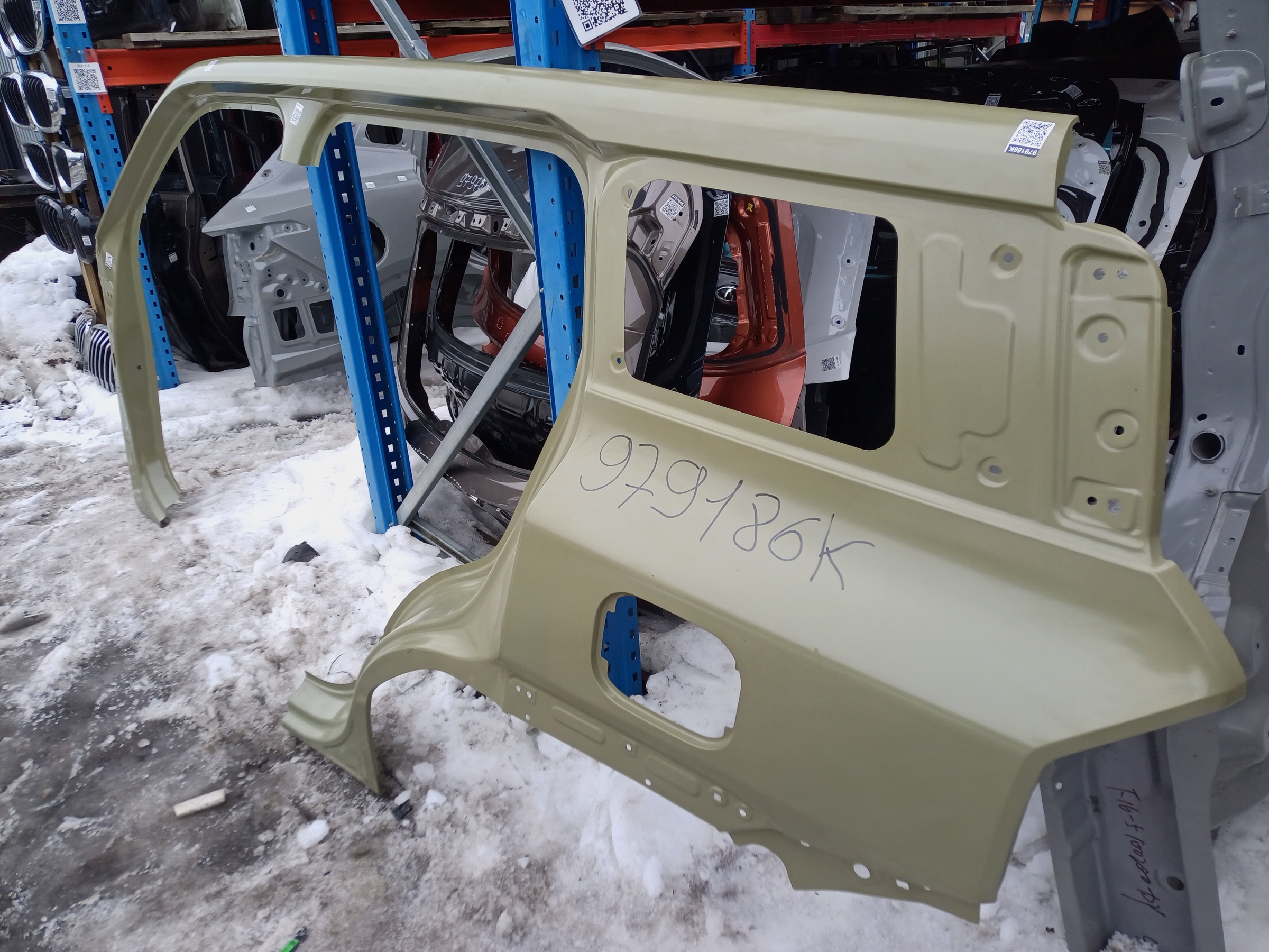 Панель кузова боковая левая Haval H3