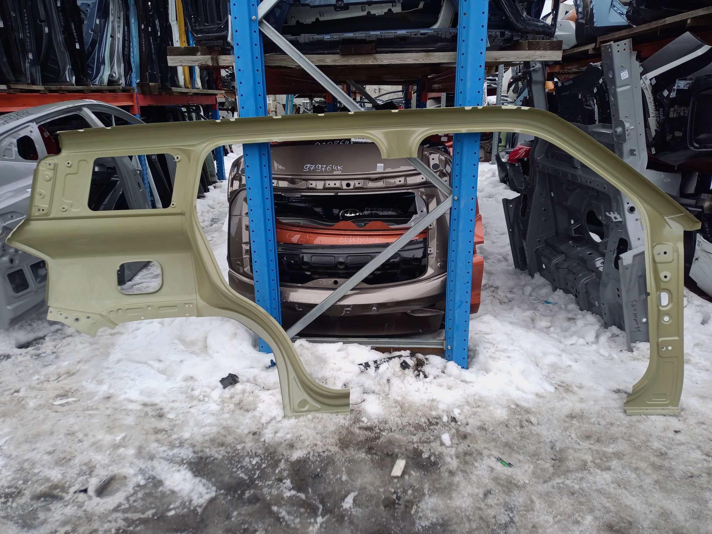 Панель кузова боковая левая Haval H3