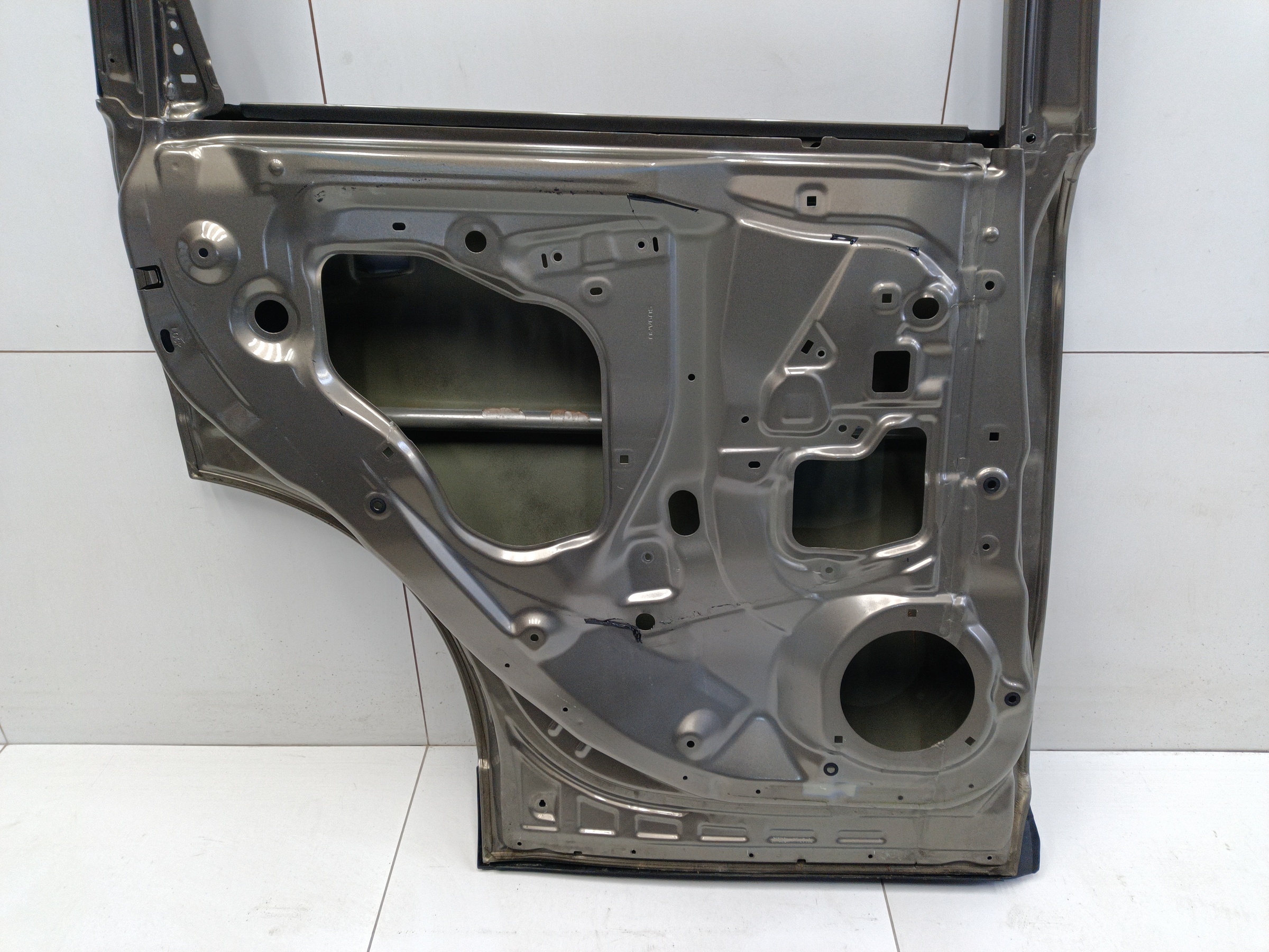 Дверь задняя левая Subaru Forester 4